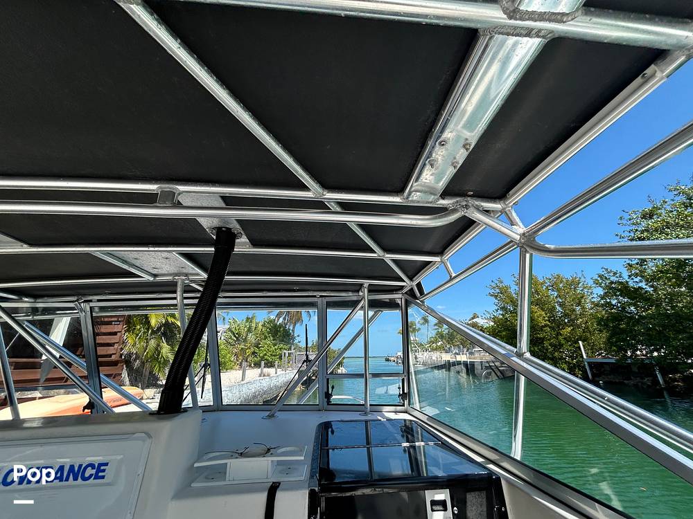 Slide: The Image of Twin Vee 32 Weekender 2005 - 15208751