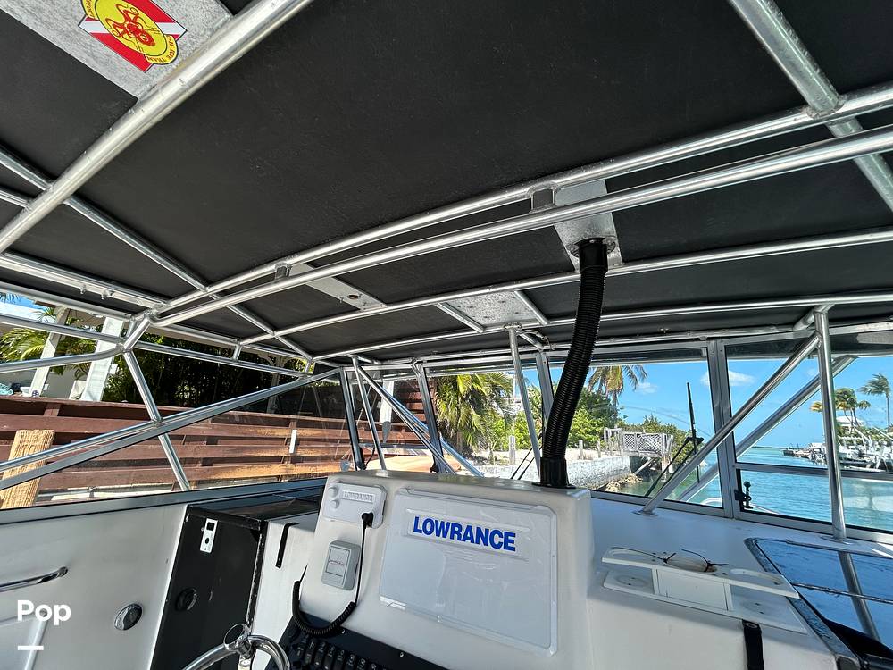 Slide: The Image of Twin Vee 32 Weekender 2005 - 15208752