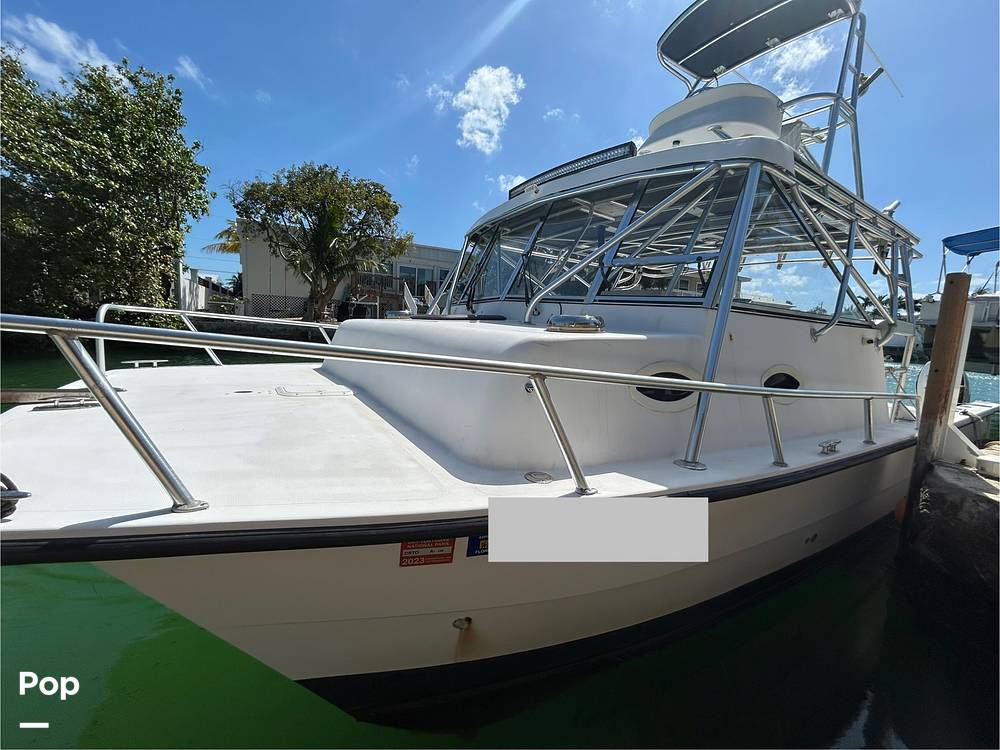 Slide: The Image of Twin Vee 32 Weekender 2005 - 15208714