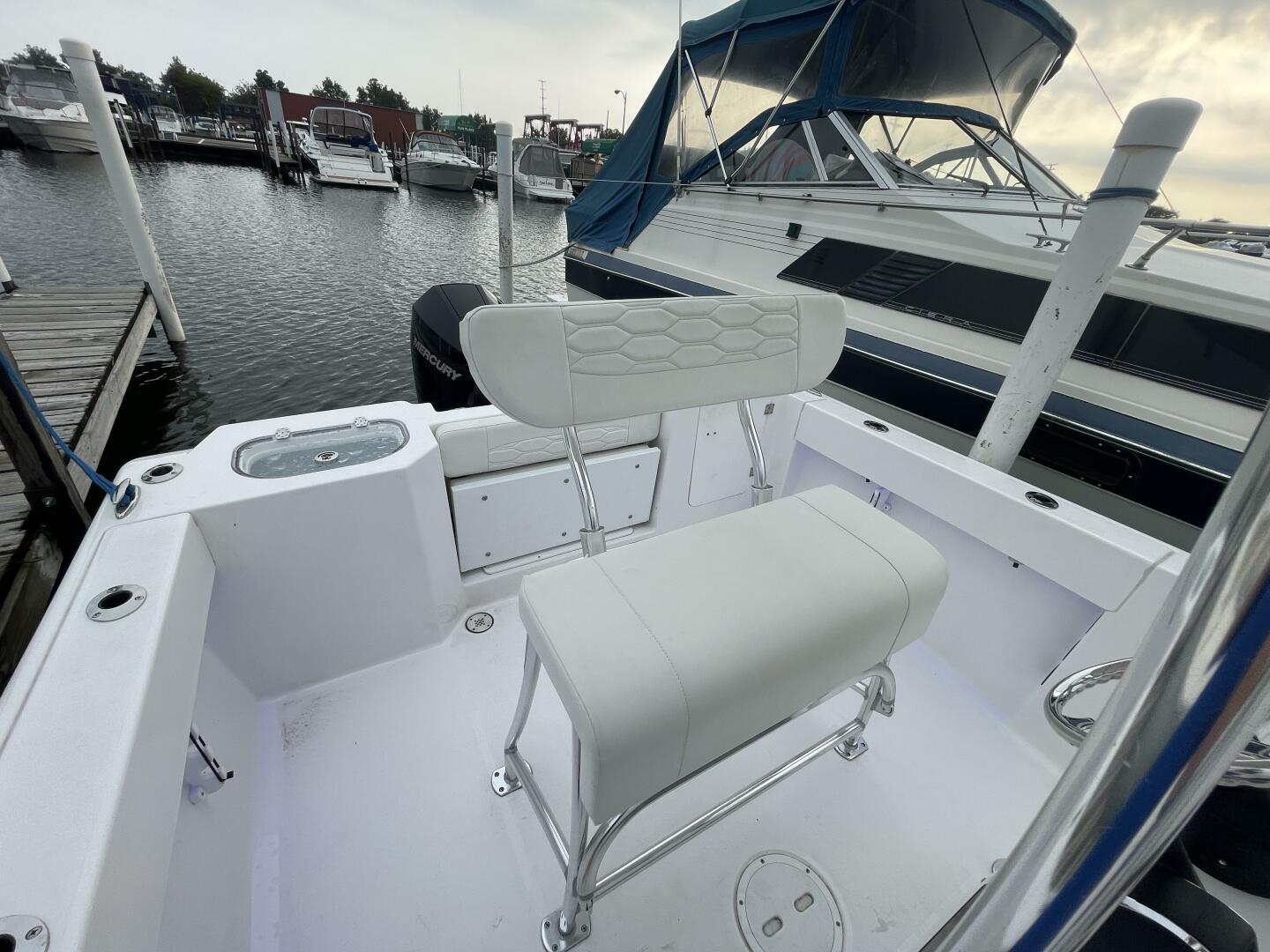 Slide: The Image of Twin Vee LFG 22 Center Console 2023 - 4906055