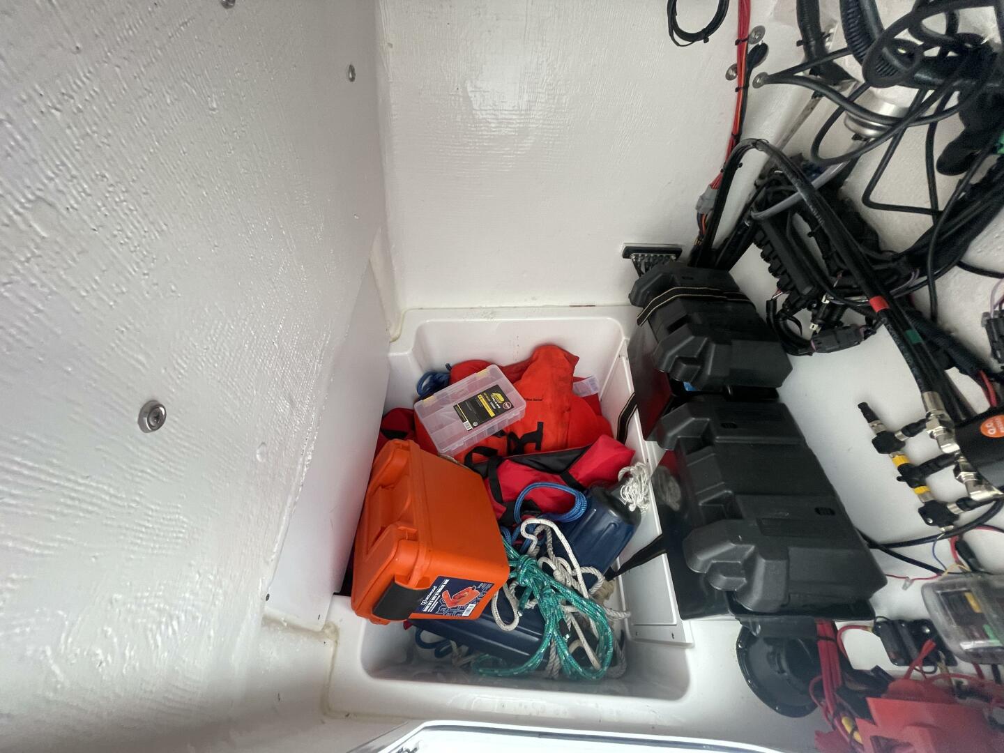 Slide: The Image of Twin Vee LFG 22 Center Console 2023 - 4906066