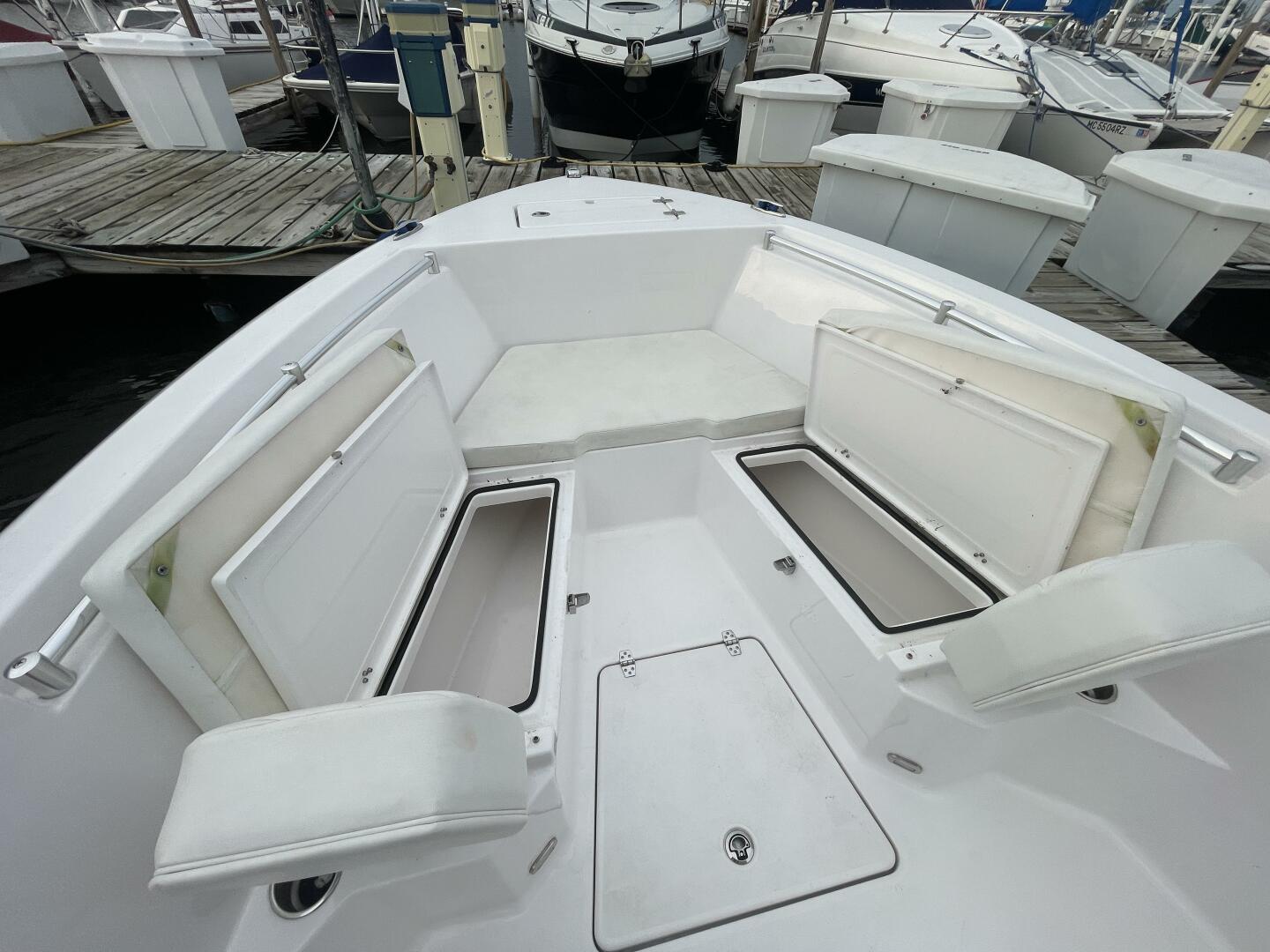 Slide: The Image of Twin Vee LFG 22 Center Console 2023 - 4906047