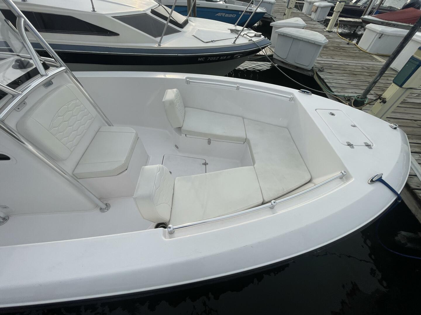 Slide: The Image of Twin Vee LFG 22 Center Console 2023 - 4906033
