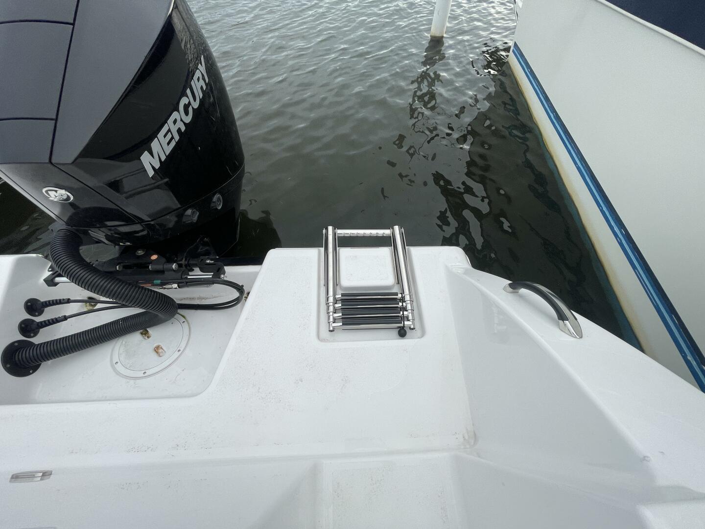 Slide: The Image of Twin Vee LFG 22 Center Console 2023 - 4906049