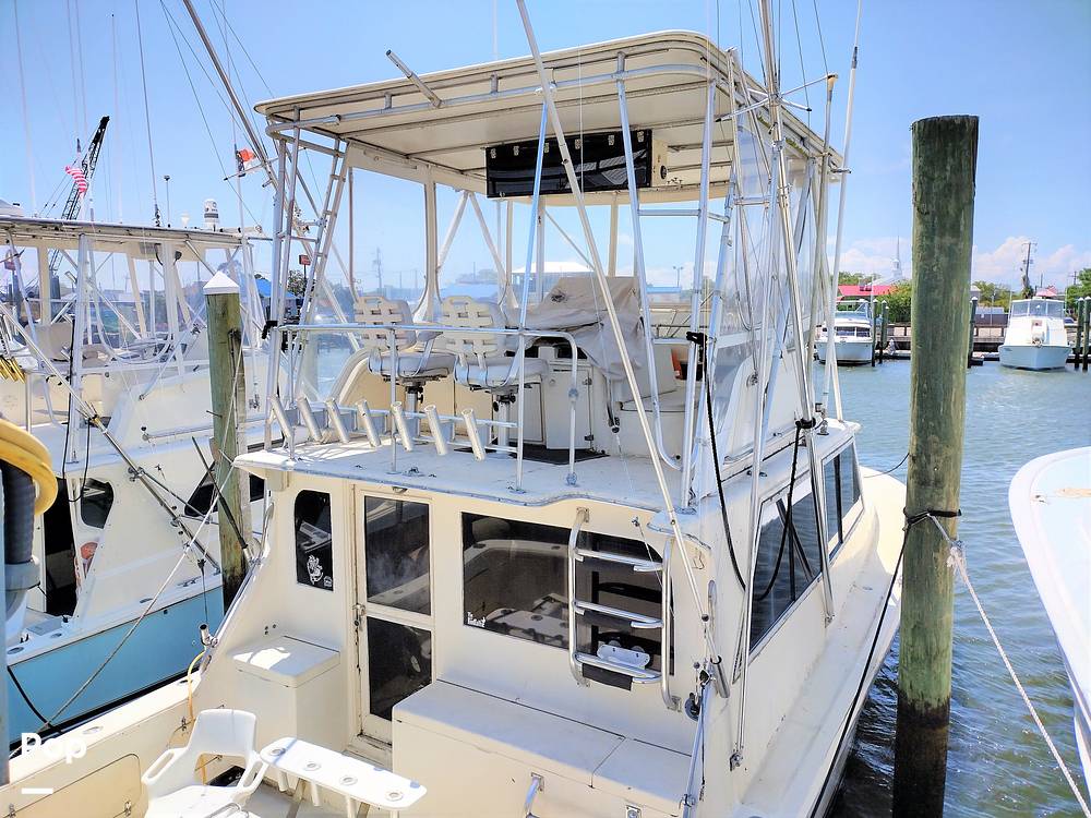 Slide: The Image of Uniflite 38 Sportfisher 1982 - 10556614