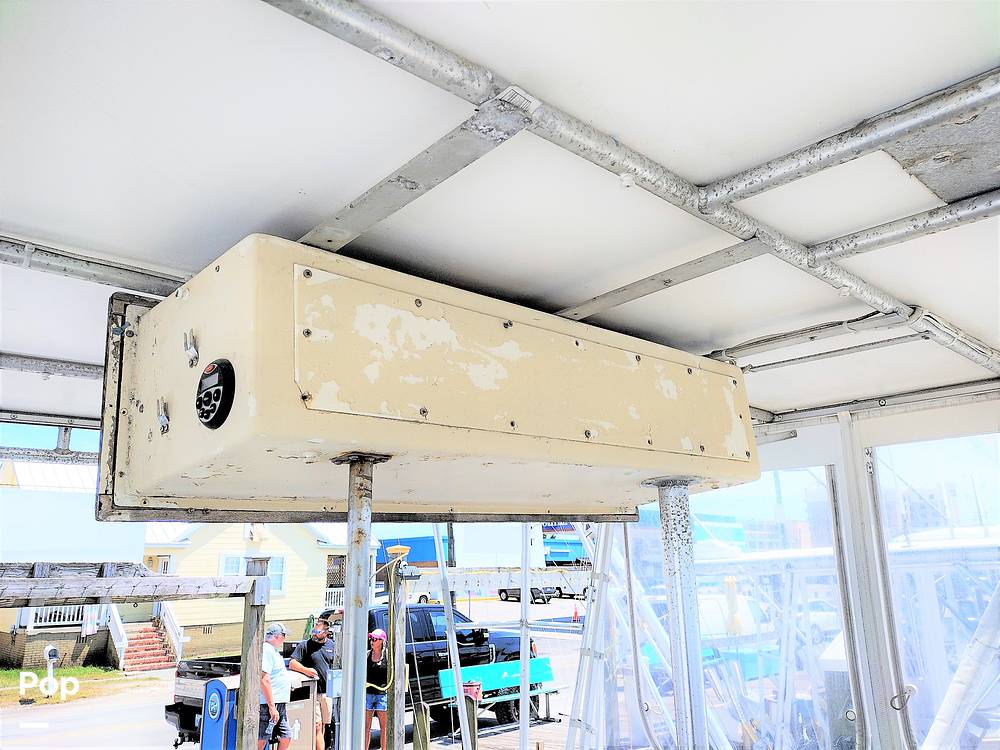Slide: The Image of Uniflite 38 Sportfisher 1982 - 10556647