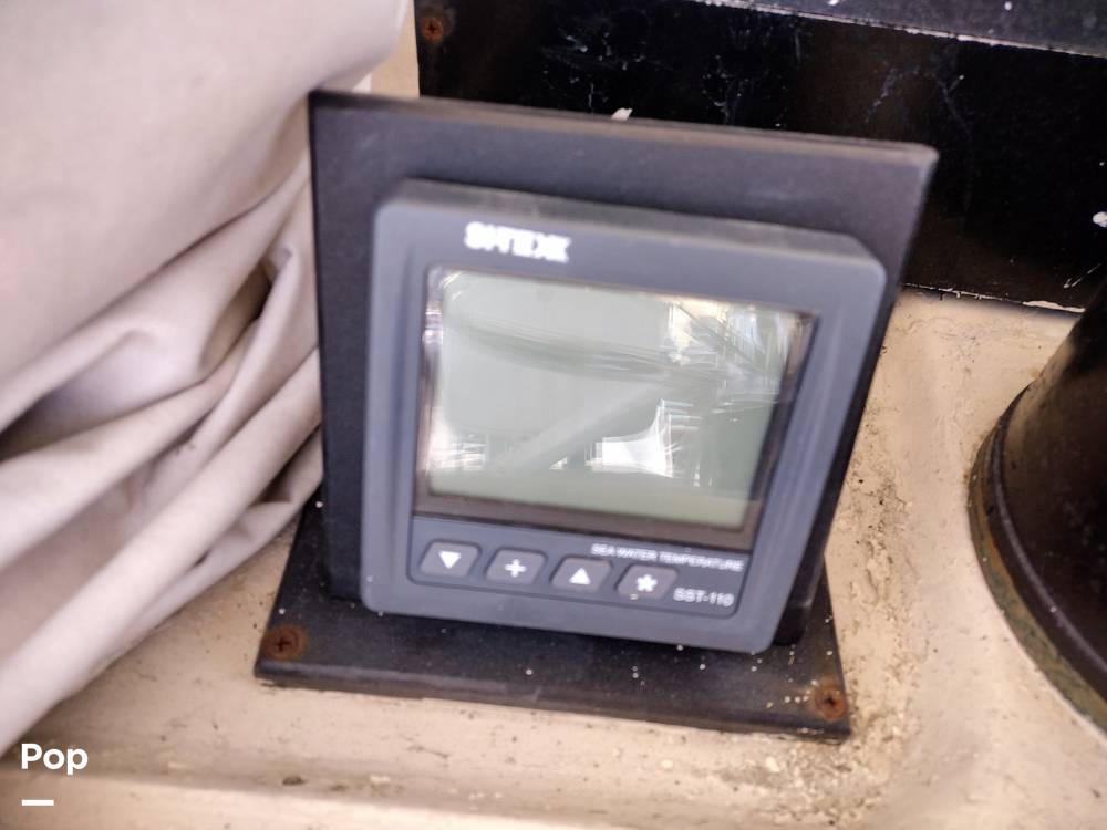 Slide: The Image of Uniflite 38 Sportfisher 1982 - 10556669