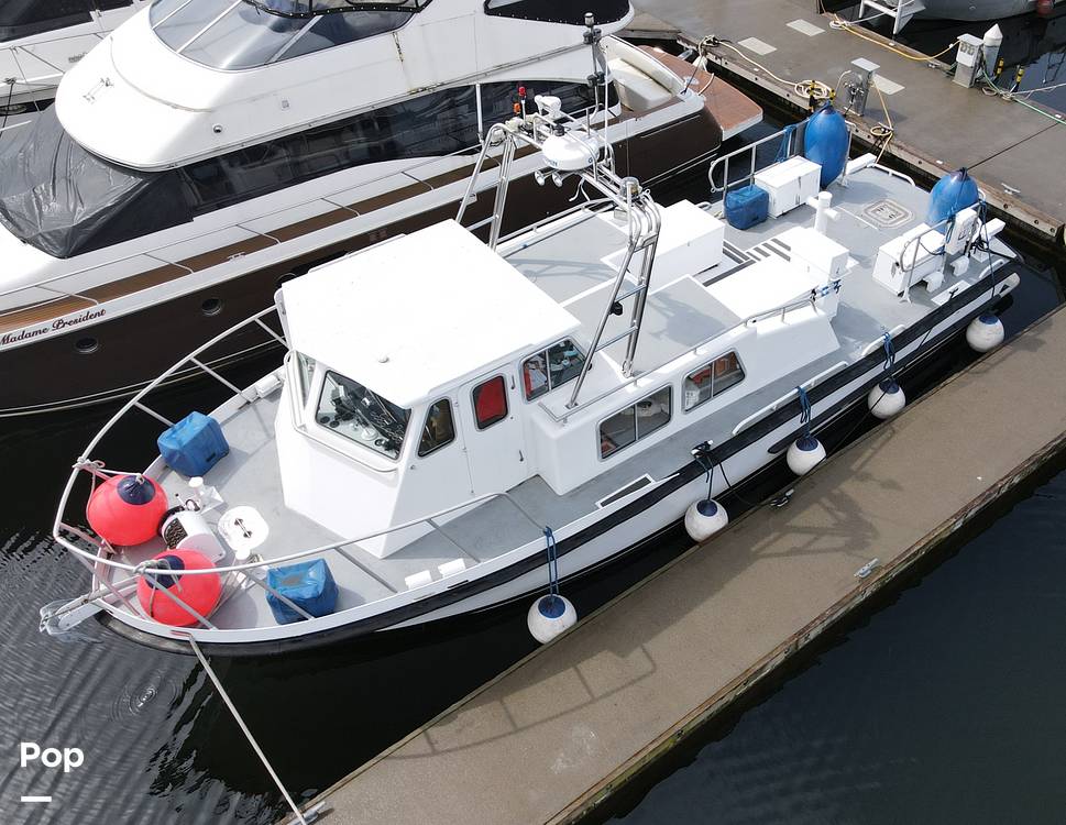 Slide: The Image of Uniflite Custom 42 1977 - 10440903