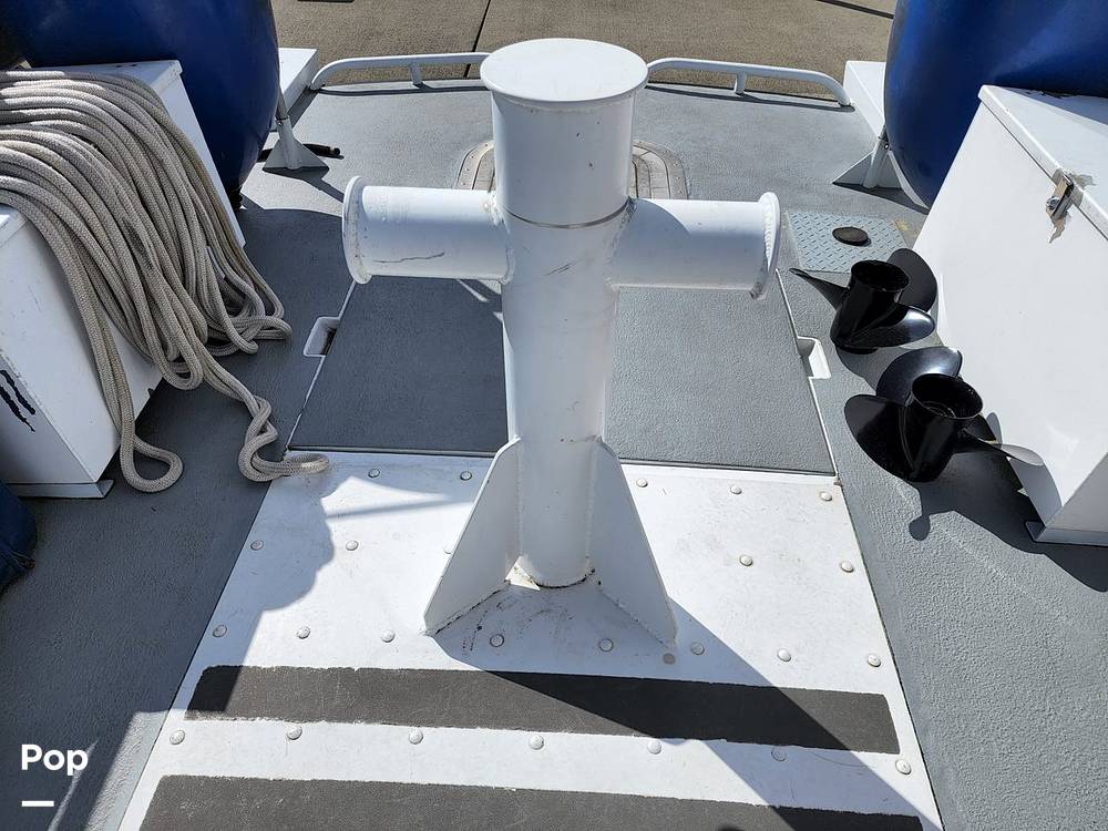 Slide: The Image of Tow Bit - 10326874