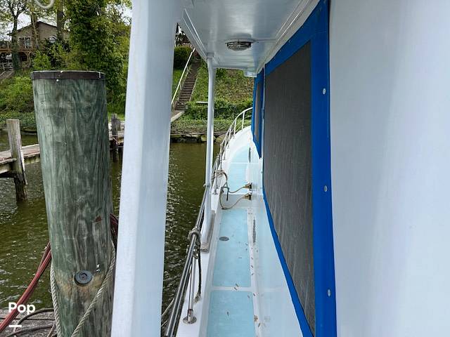 Slide: The Image of Universal Trawler Litton Europa 41 1983 - 14116429