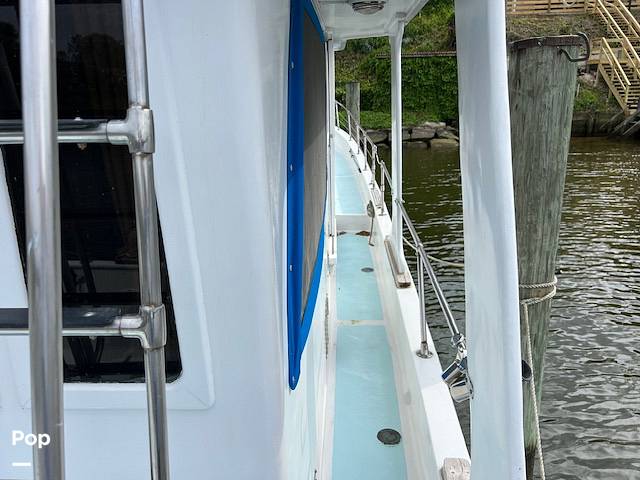 Slide: The Image of Universal Trawler Litton Europa 41 1983 - 14116430