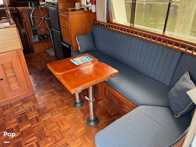 Slide: The Image of Universal Trawler Litton Europa 41 1983 - 14116437