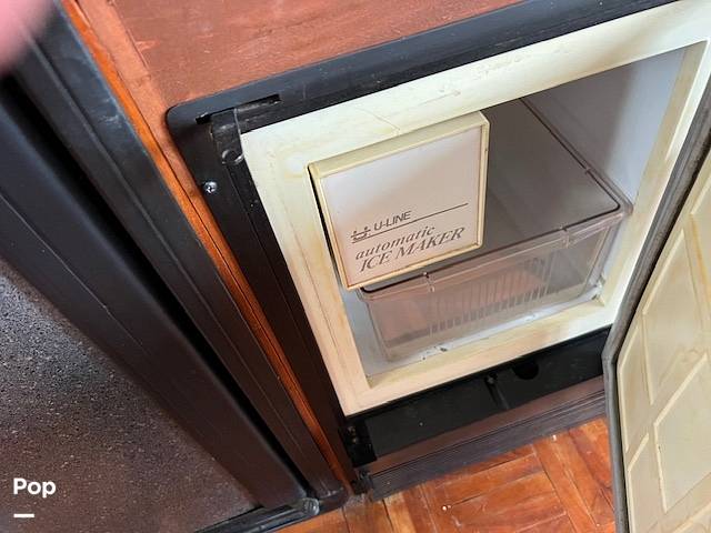 Slide: The Image of Universal Trawler Litton Europa 41 1983 - 14116444