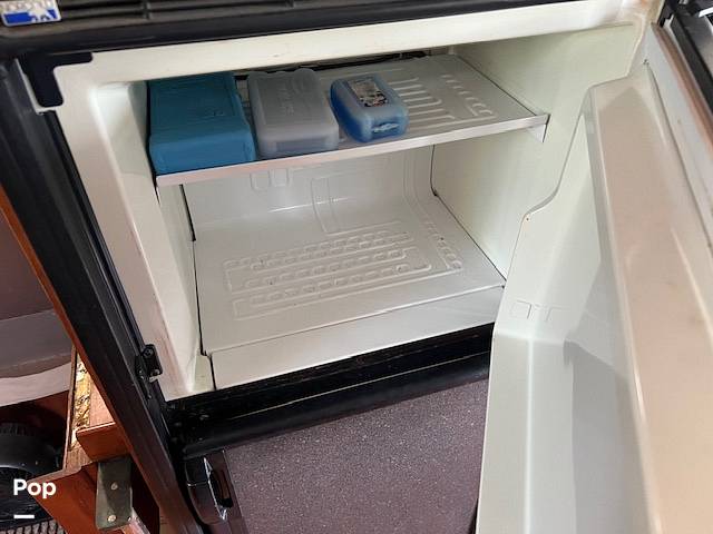 Slide: The Image of Universal Trawler Litton Europa 41 1983 - 14116445