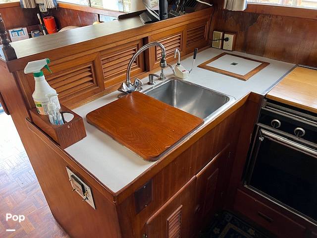 Slide: The Image of Universal Trawler Litton Europa 41 1983 - 14116448