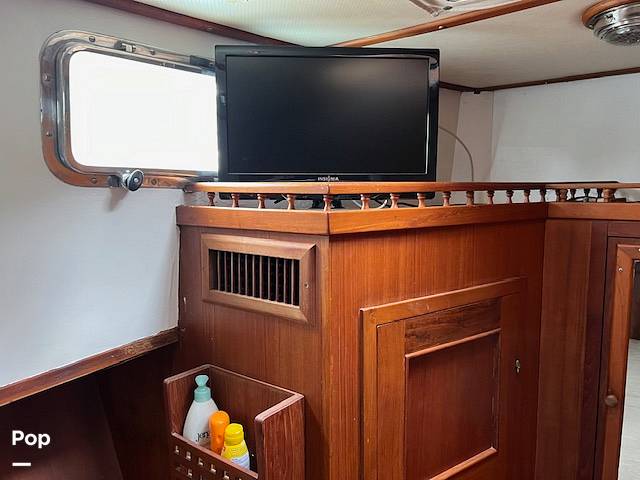 Slide: The Image of Universal Trawler Litton Europa 41 1983 - 14116484