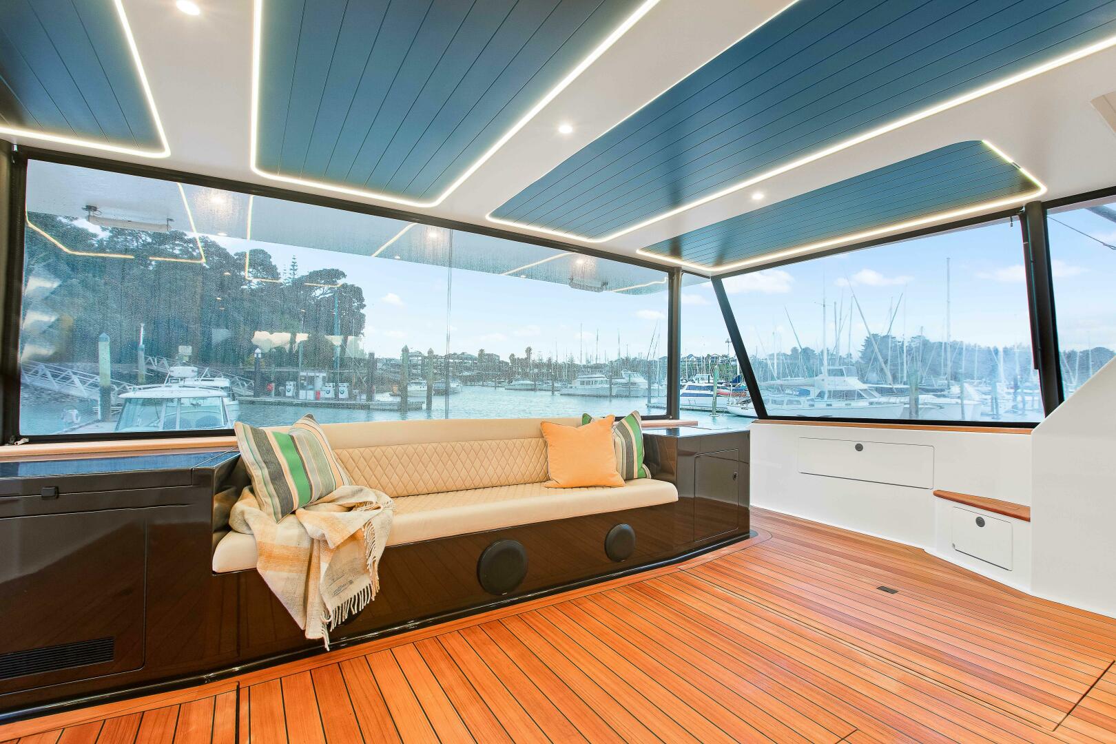Slide: The Image of Valder Yachts Power Cat 2021 - 4574159