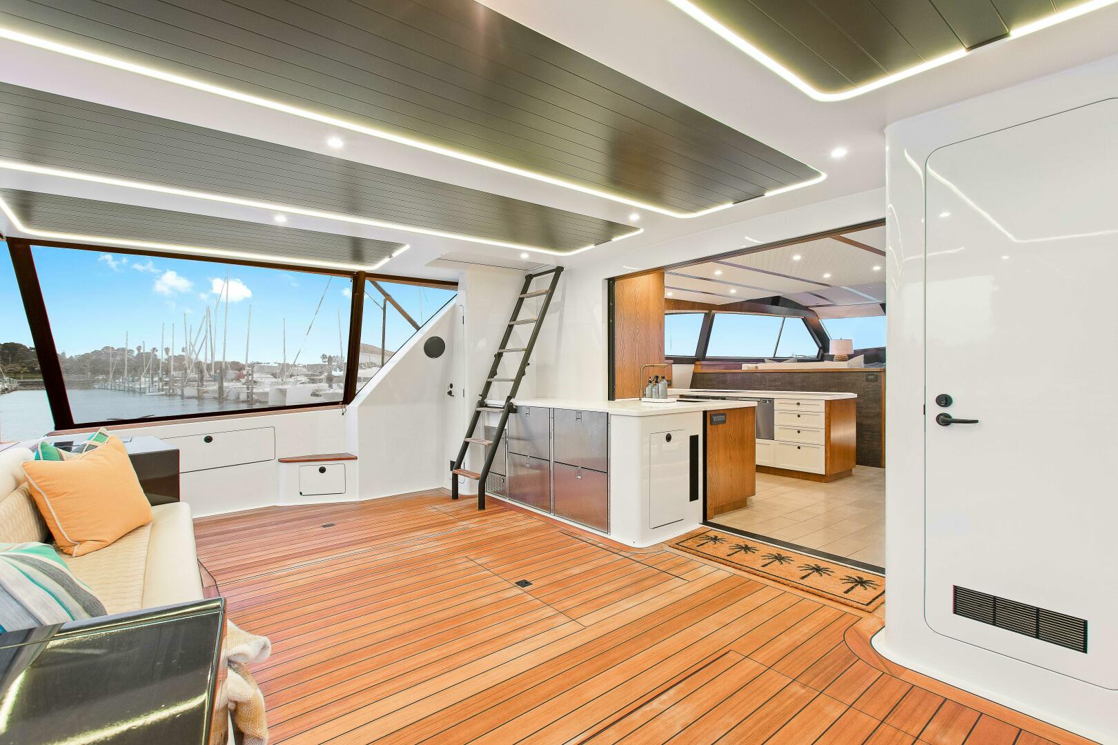 Slide: The Image of Valder Yachts Power Cat 2021 - 4574160
