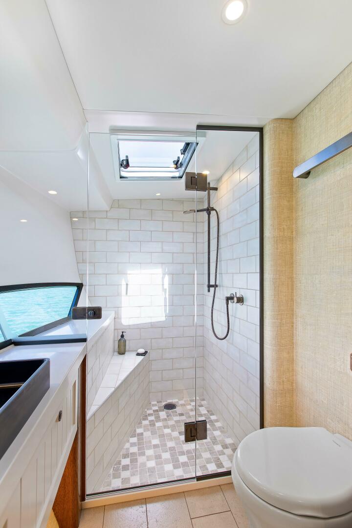 Slide: The Image of Valder Yachts Power Cat 2021 - 4574172