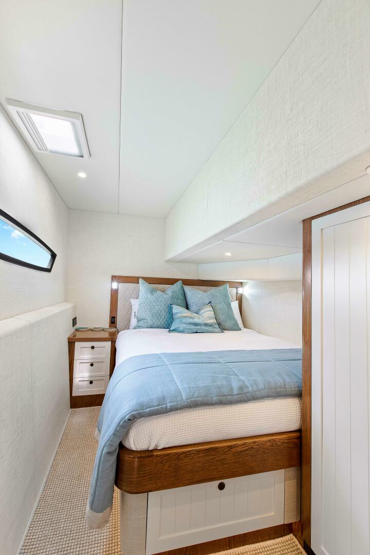 Slide: The Image of Valder Yachts Power Cat 2021 - 4574176
