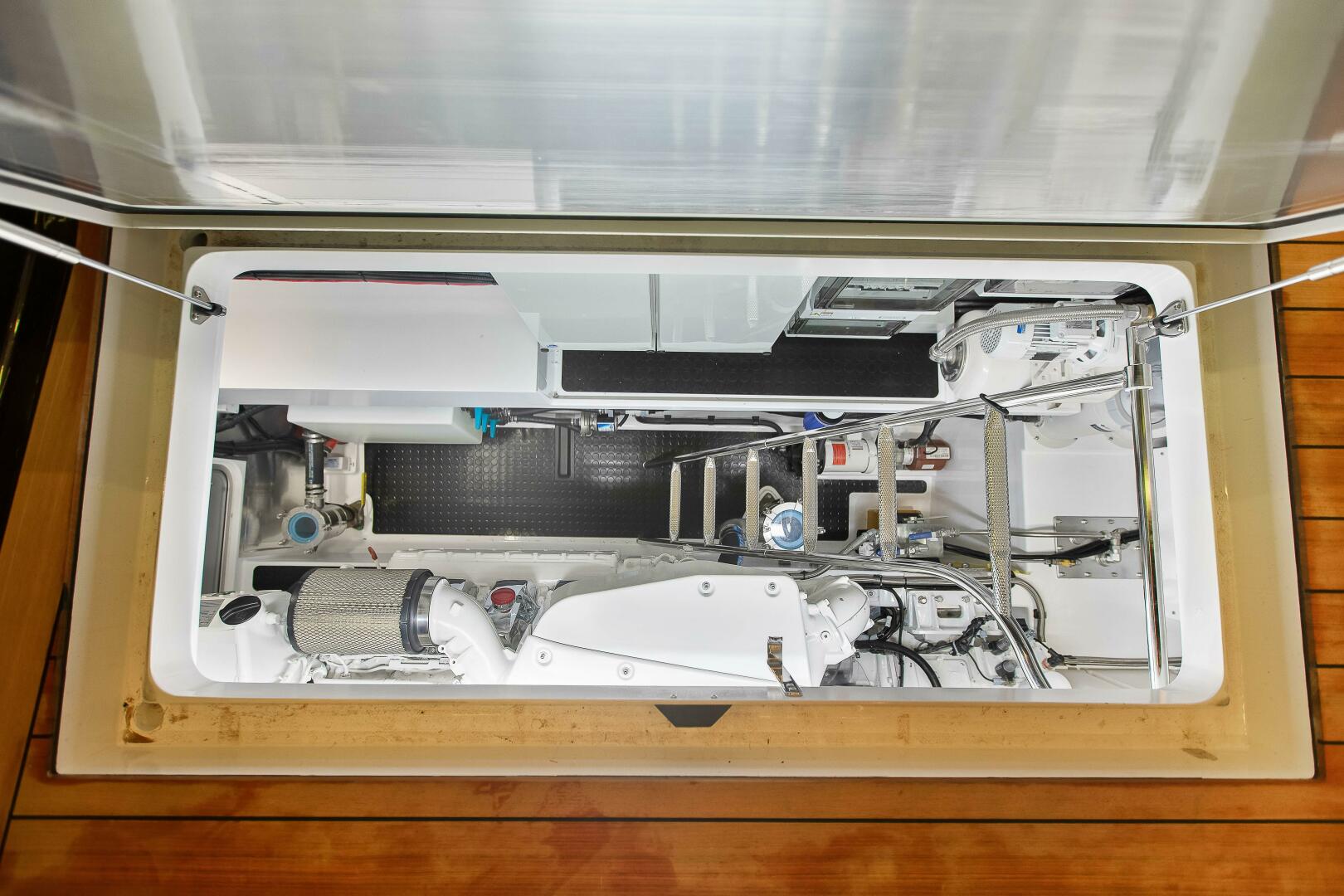 Slide: The Image of Valder Yachts Power Cat 2021 - 4574177