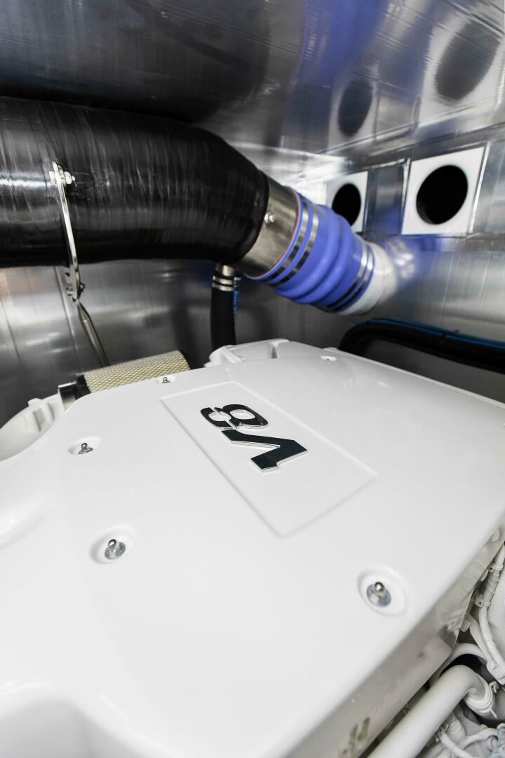 Slide: The Image of Valder Yachts Power Cat 2021 - 4574180