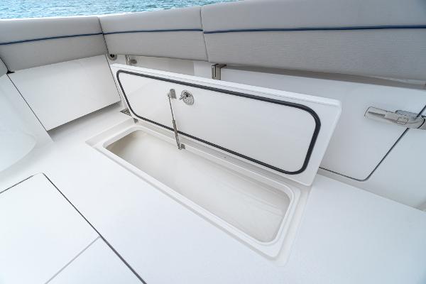 Slide: The Image of Valhalla Boatworks V-33 Center Console 2023 - 10