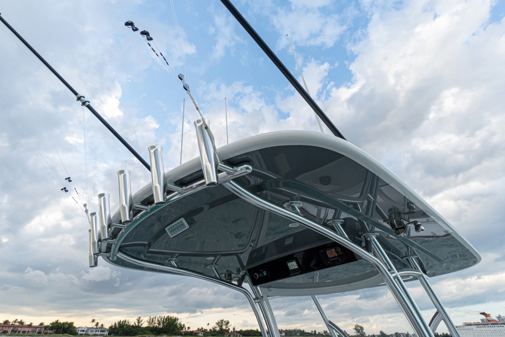 Slide: The Image of Valhalla 33 - Rod Holders 2022 Valhalla Boatworks V33 - 1815710