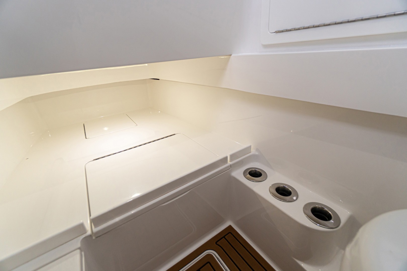 Slide: The Image of Valhalla 33 - Cabin 2022 Valhalla Boatworks V33 - 1815723