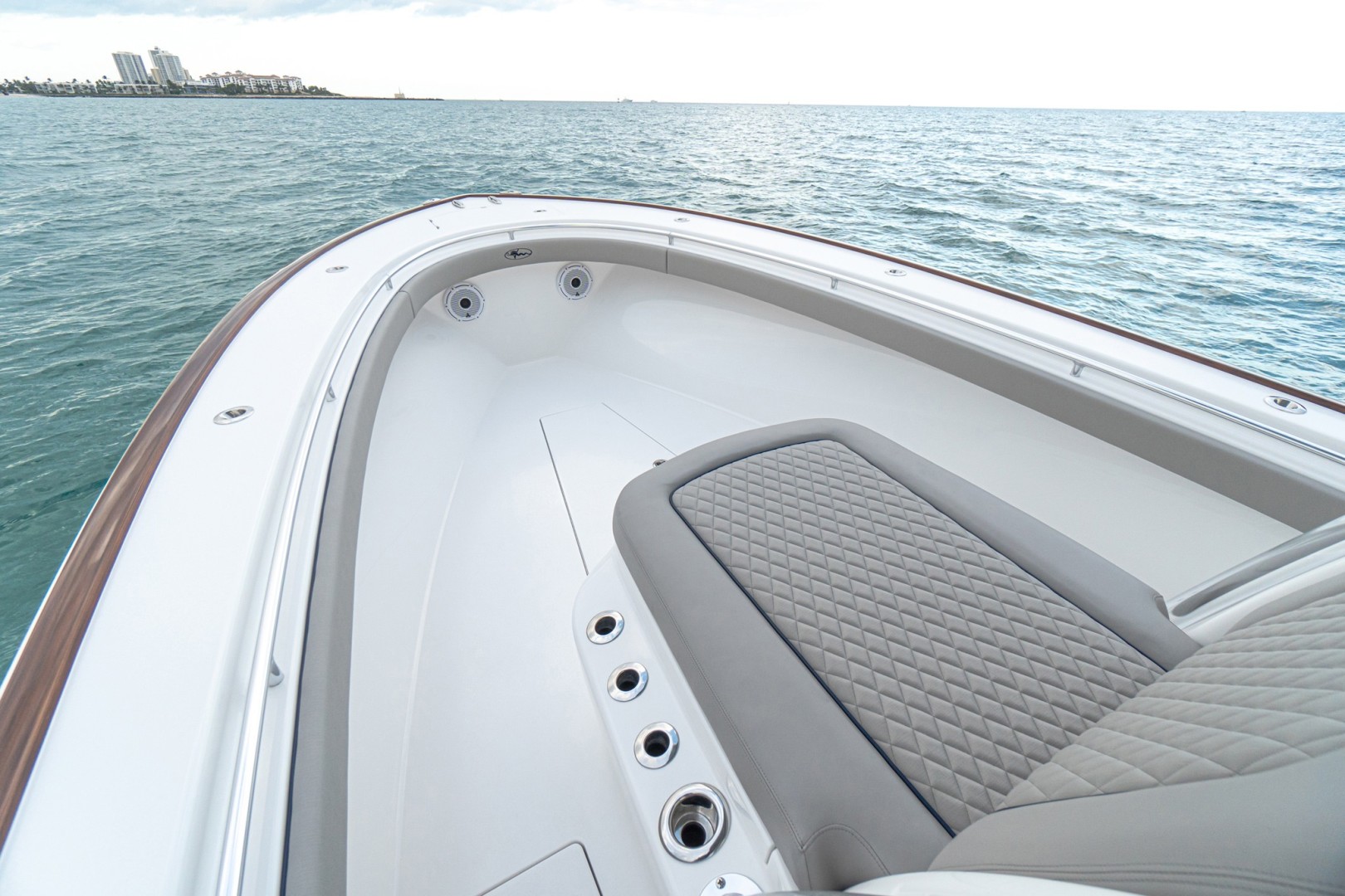 Slide: The Image of Valhalla 33 - Forward Seating 2022 Valhalla Boatworks V33 - 1815725