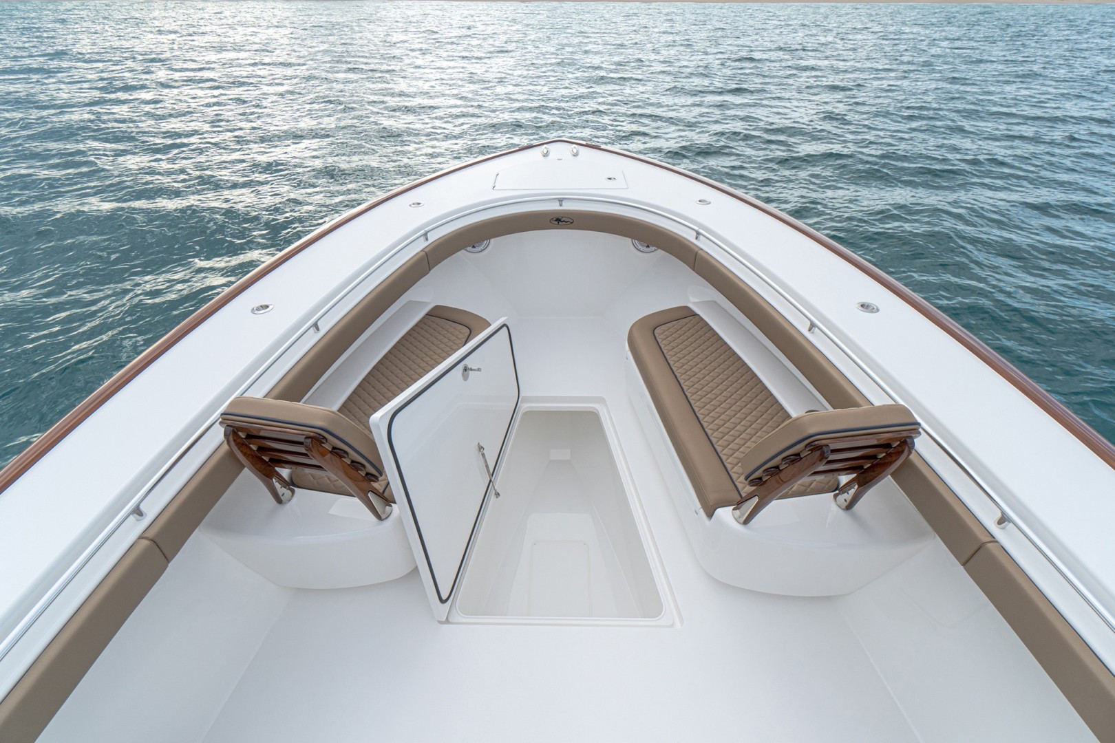 Slide: The Image of Valhalla 41 - Forward Seating 2022 Valhalla Boatworks V41  - 1815404