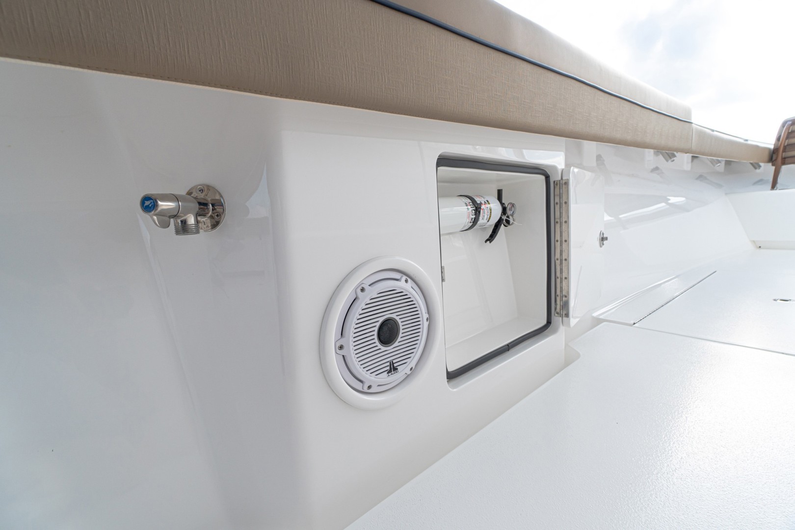 Slide: The Image of Valhalla 41 - Gunwale Speaker 2022 Valhalla Boatworks V41  - 1815432