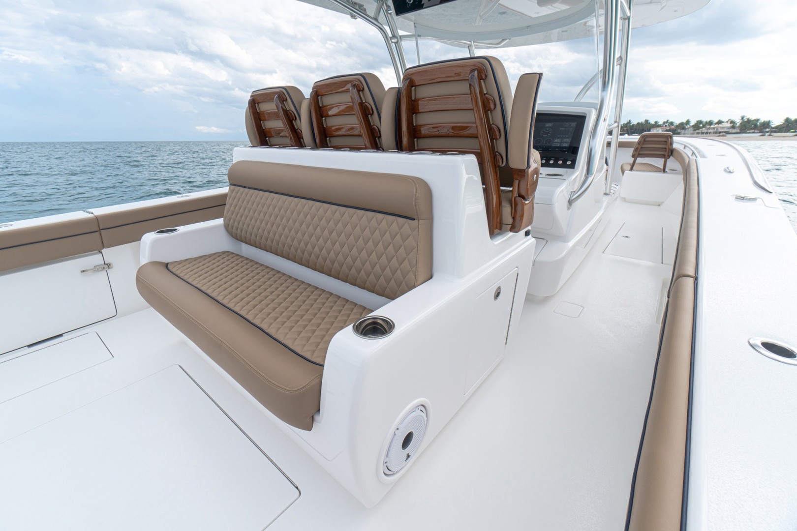 Slide: The Image of Valhalla 41 - Helm Seating 2022 Valhalla Boatworks V41  - 1815469