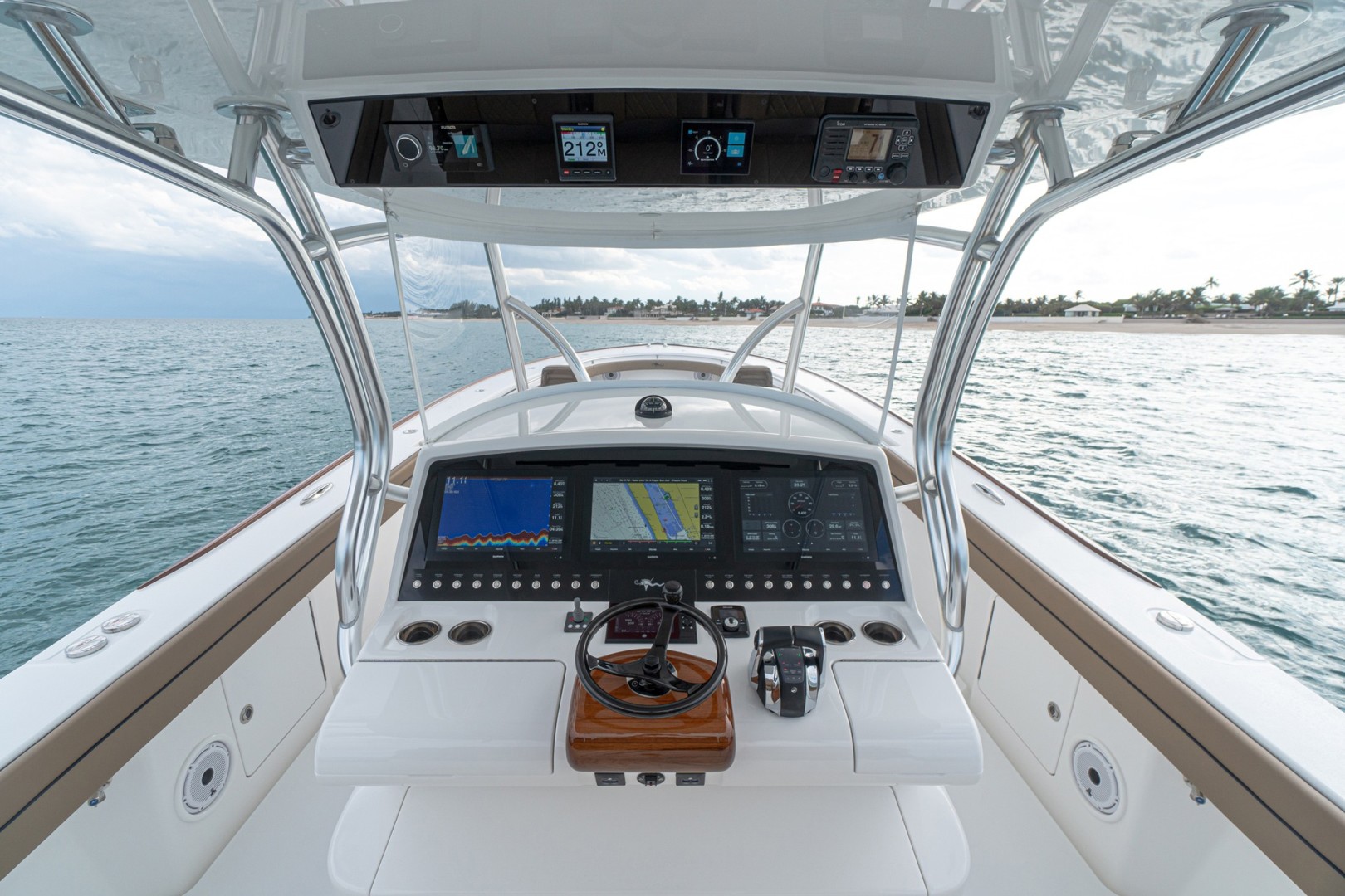 Slide: The Image of Valhalla 41 - Helm Station 2022 Valhalla Boatworks V41  - 1815471