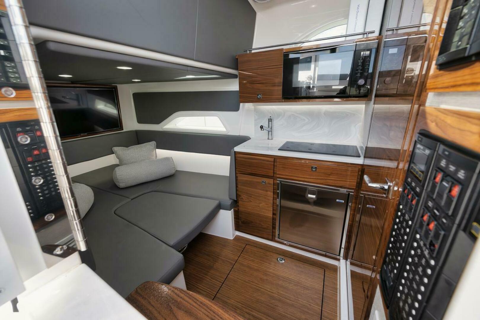 Slide: The Image of Valhalla Boatworks V-46 2023 - 4432355