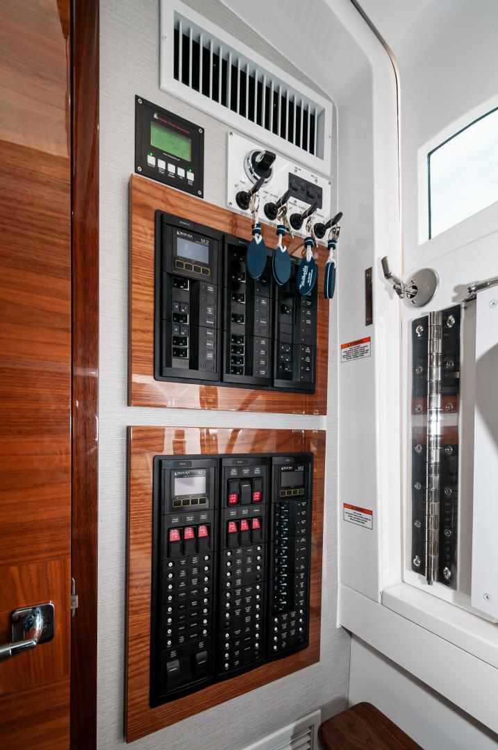 Slide: The Image of 2022 Valhalla Boatworks V46 Cabin - 3475773