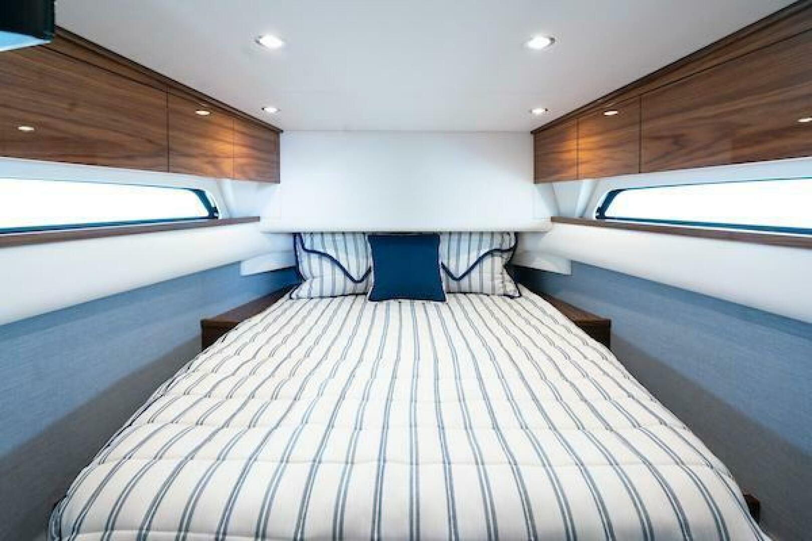 Slide: The Image of Valhalla Boatworks V-55 2024 - 4751615