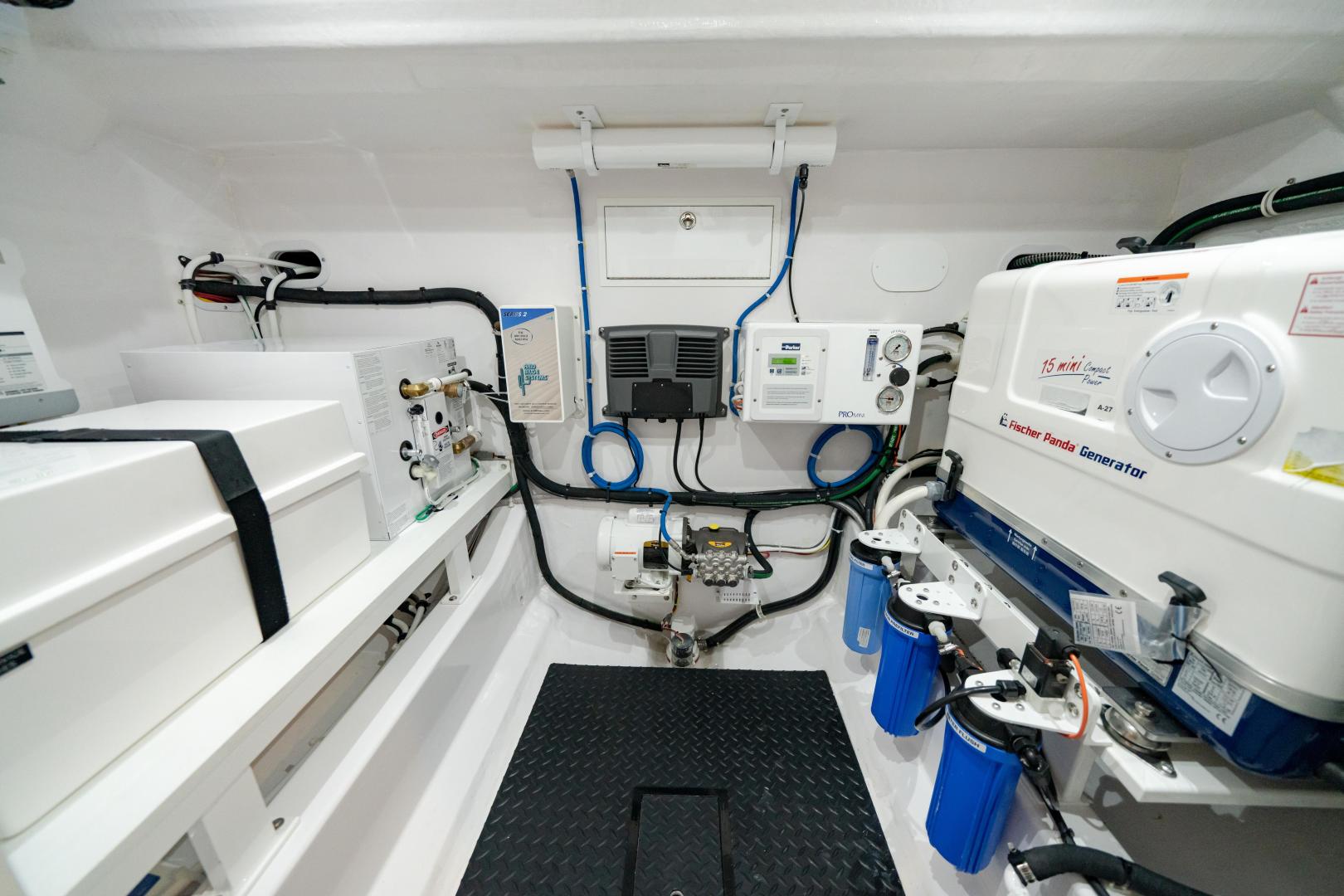 Slide: The Image of Valhalla Boatworks V-55 2025 - 3609373