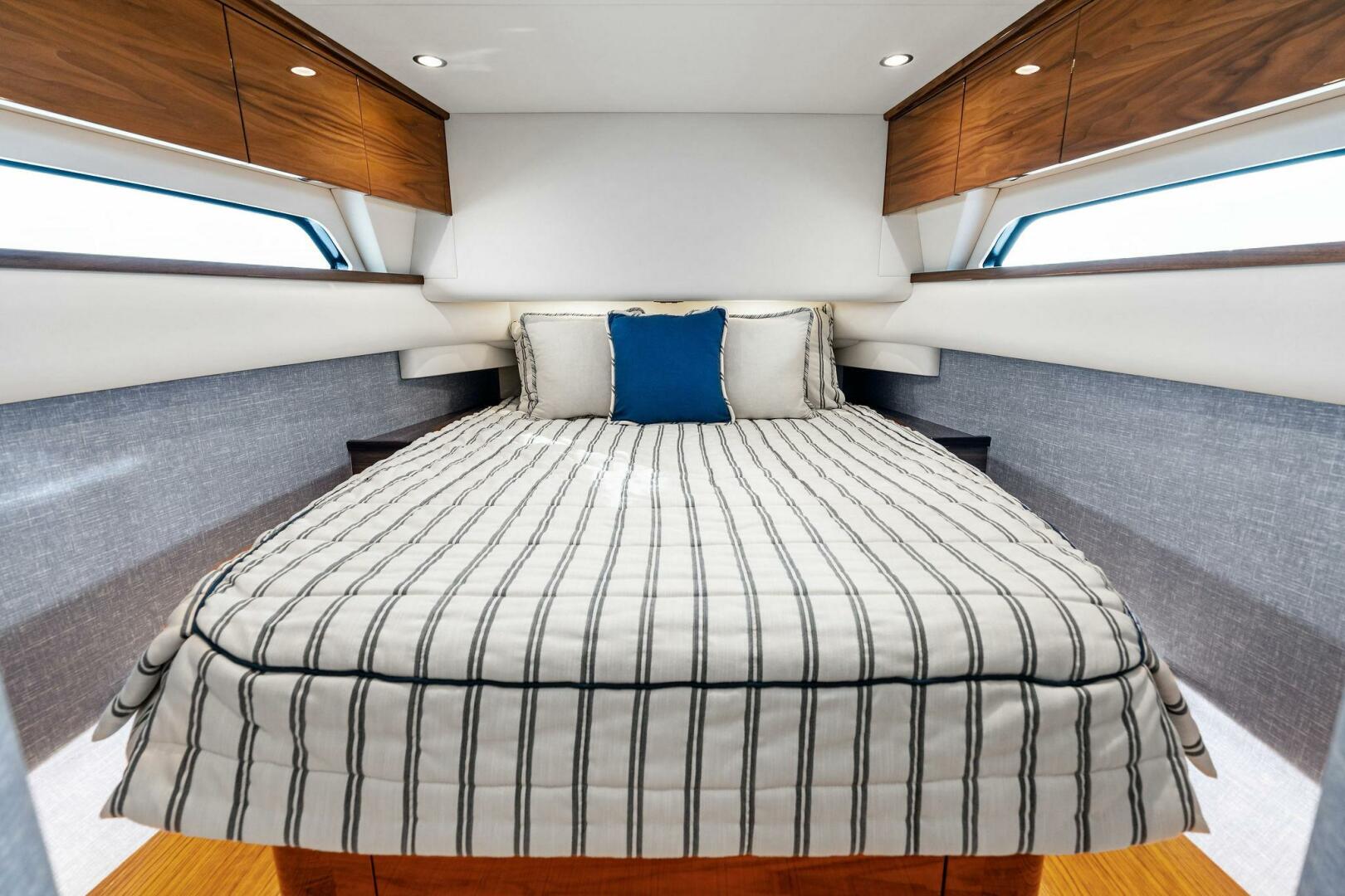 Slide: The Image of 2025 Valhalla Boatworks V-55 'Sogni Bagnati' Master Stateroom - 5073208