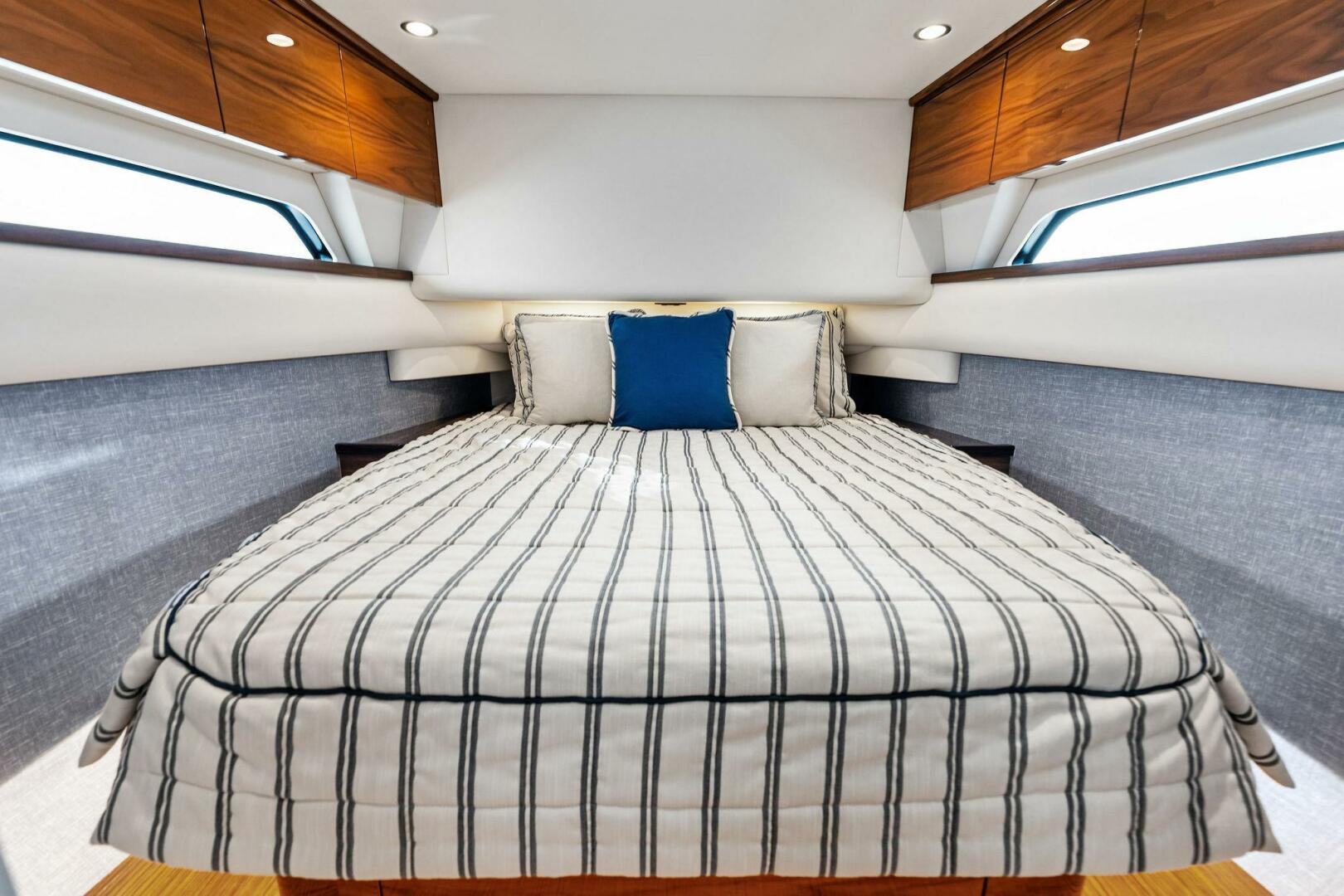 Slide: The Image of 2025 Valhalla Boatworks V-55 'Sogni Bagnati' - 5073251