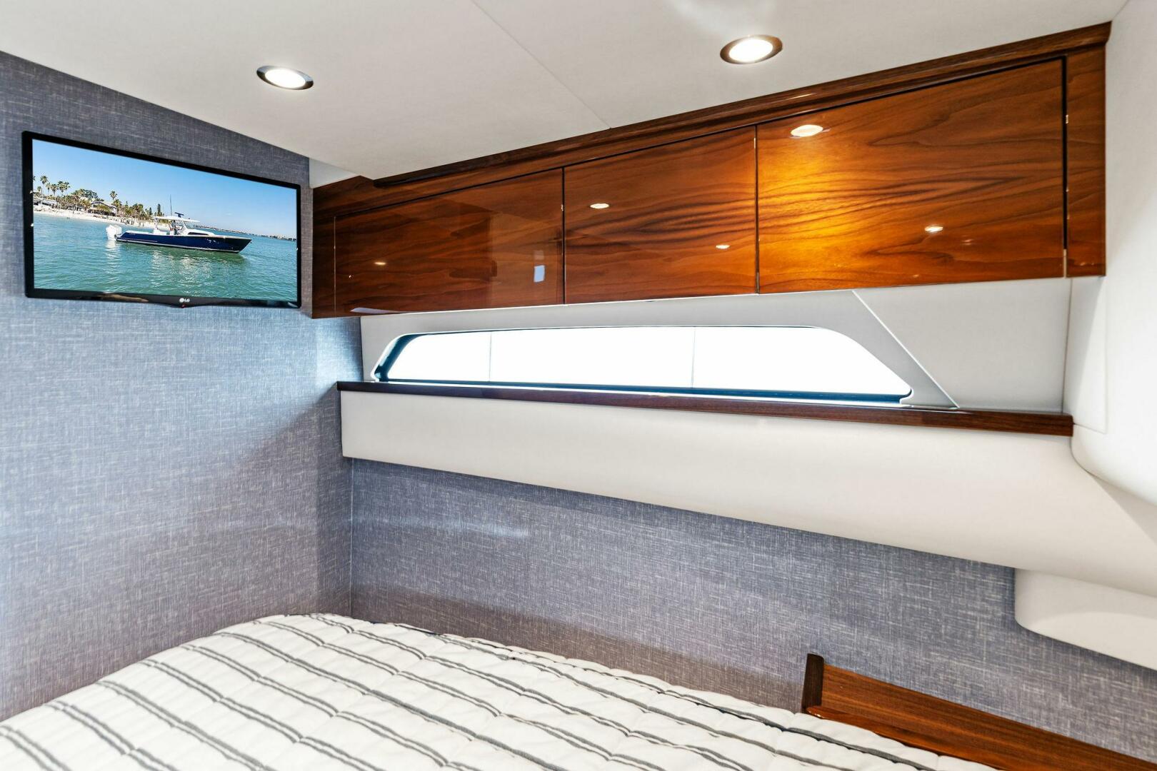 Slide: The Image of 2025 Valhalla Boatworks V-55 'Sogni Bagnati' - 5073253