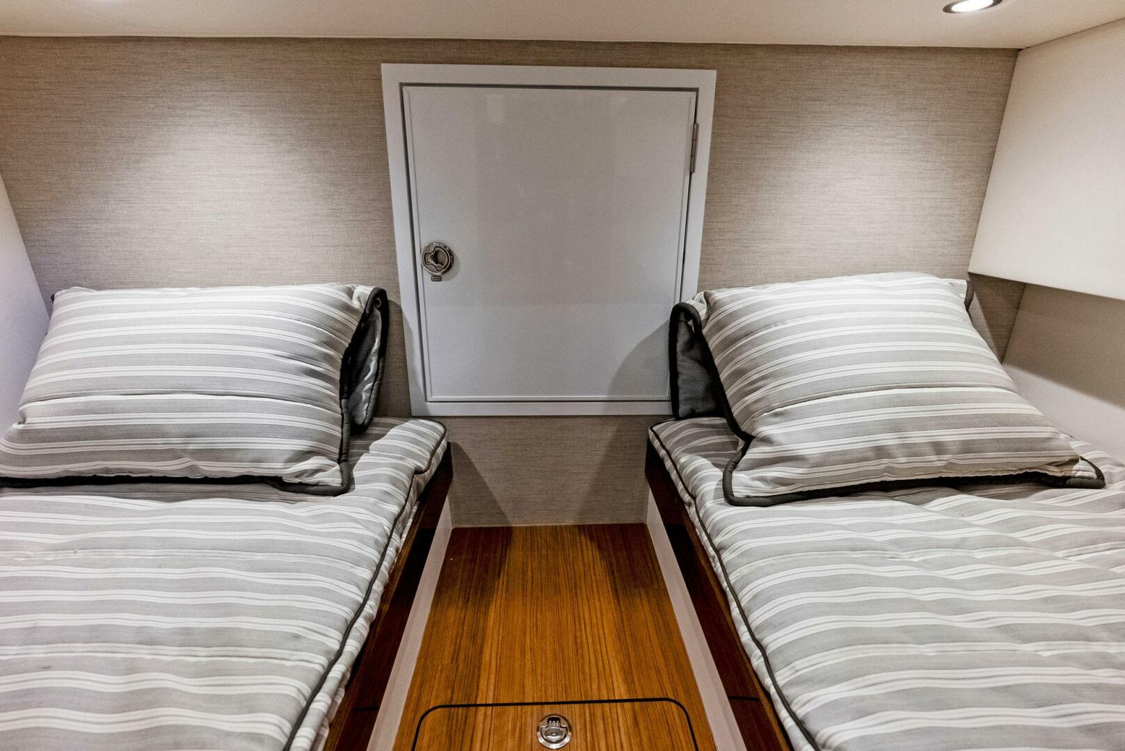 Slide: The Image of 2024 Valhalla Boatworks V-55 Center Console - 4401889