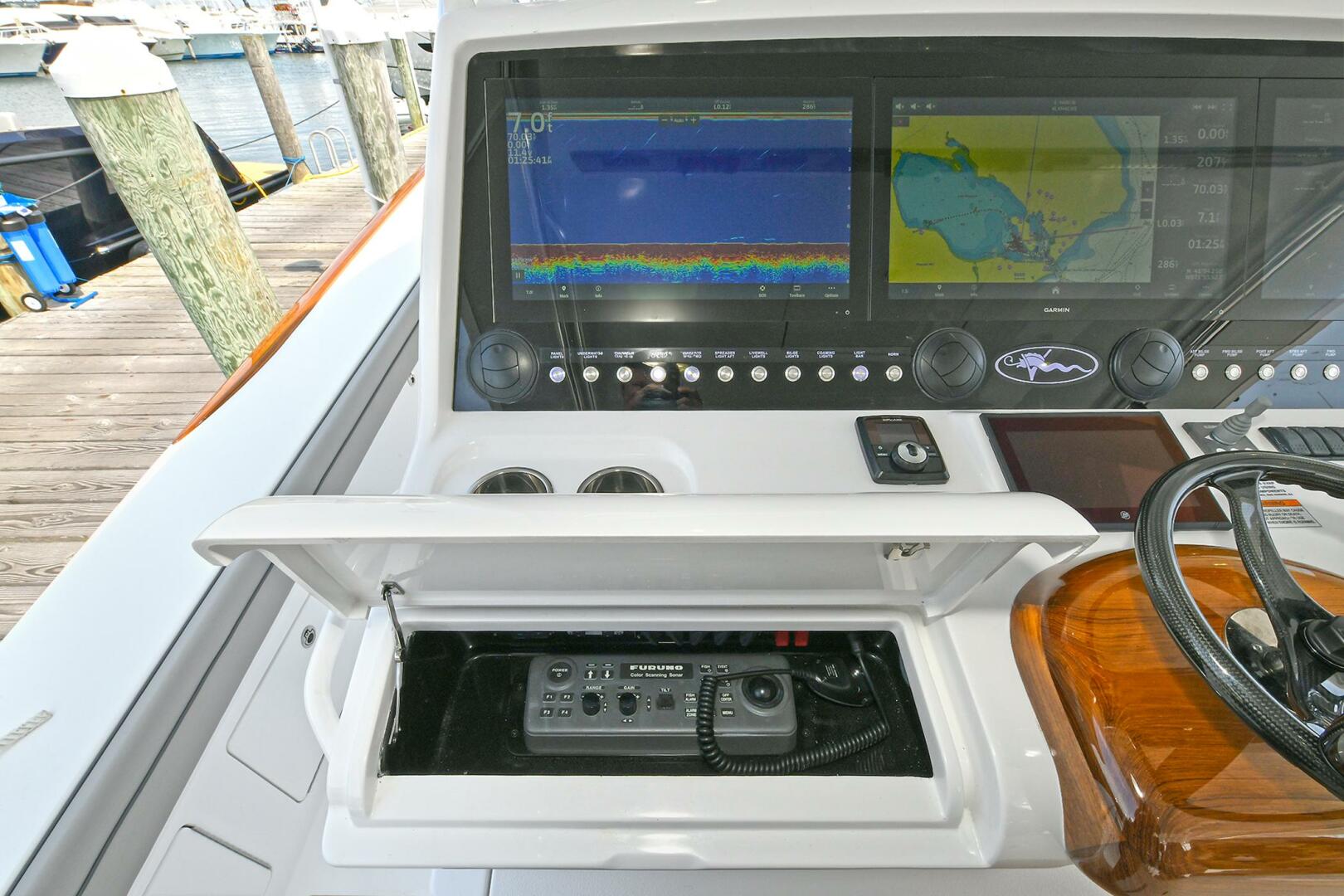 Slide: The Image of Valhalla Boatworks V-55 Center Console 2024 - 3833664