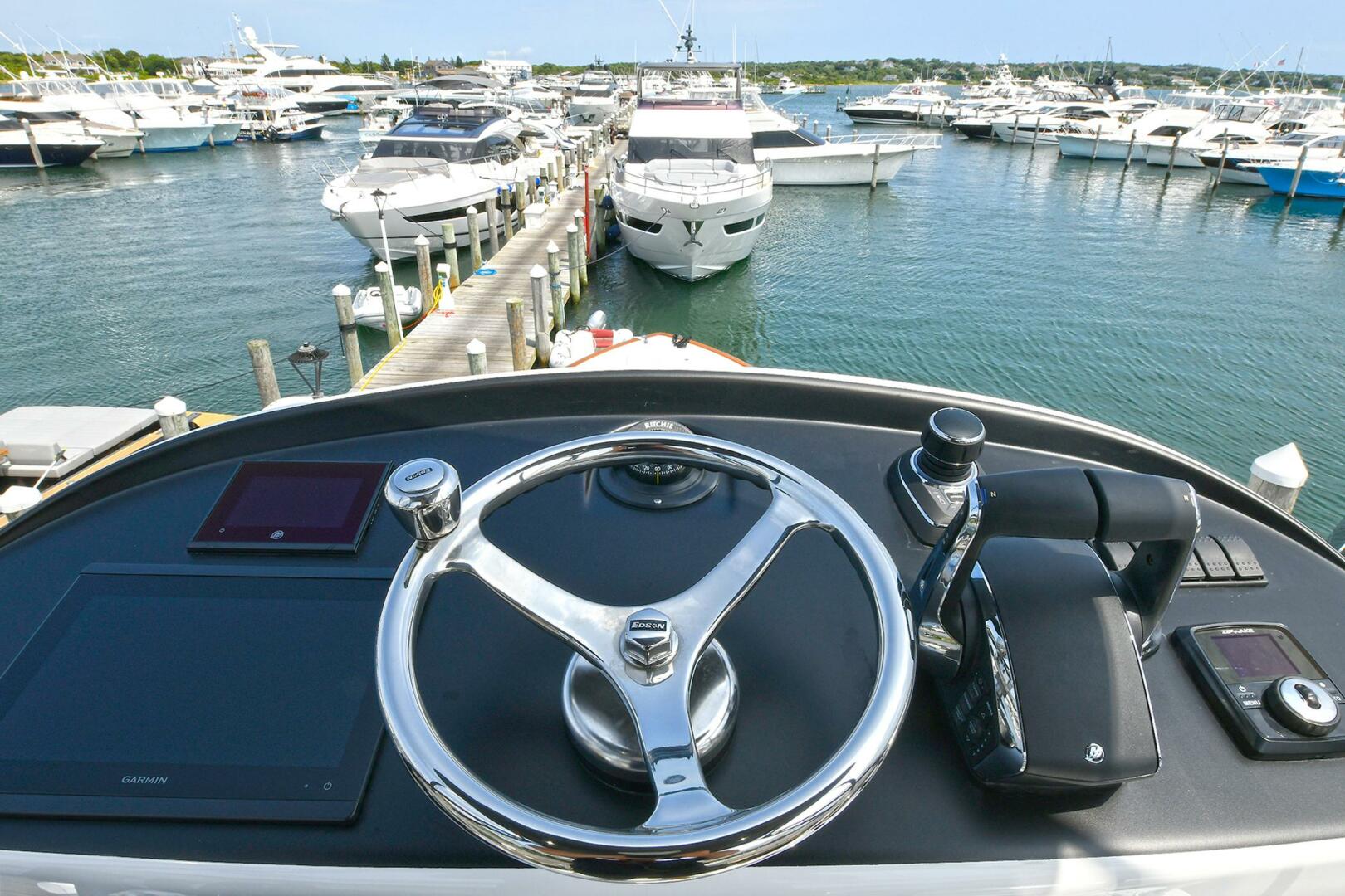 Slide: The Image of Valhalla Boatworks V-55 Center Console 2024 - 3833668