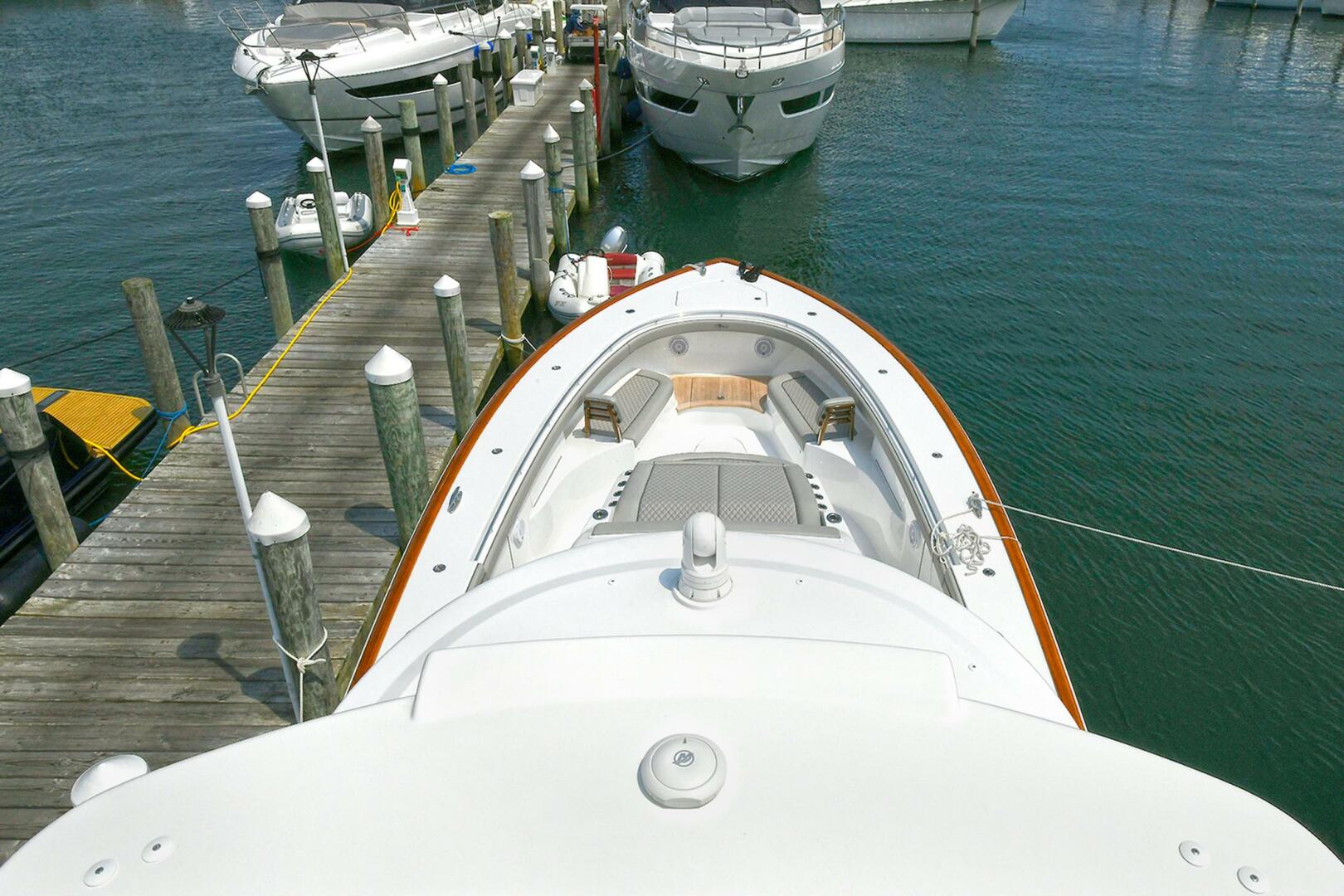Slide: The Image of Valhalla Boatworks V-55 Center Console 2024 - 3833674
