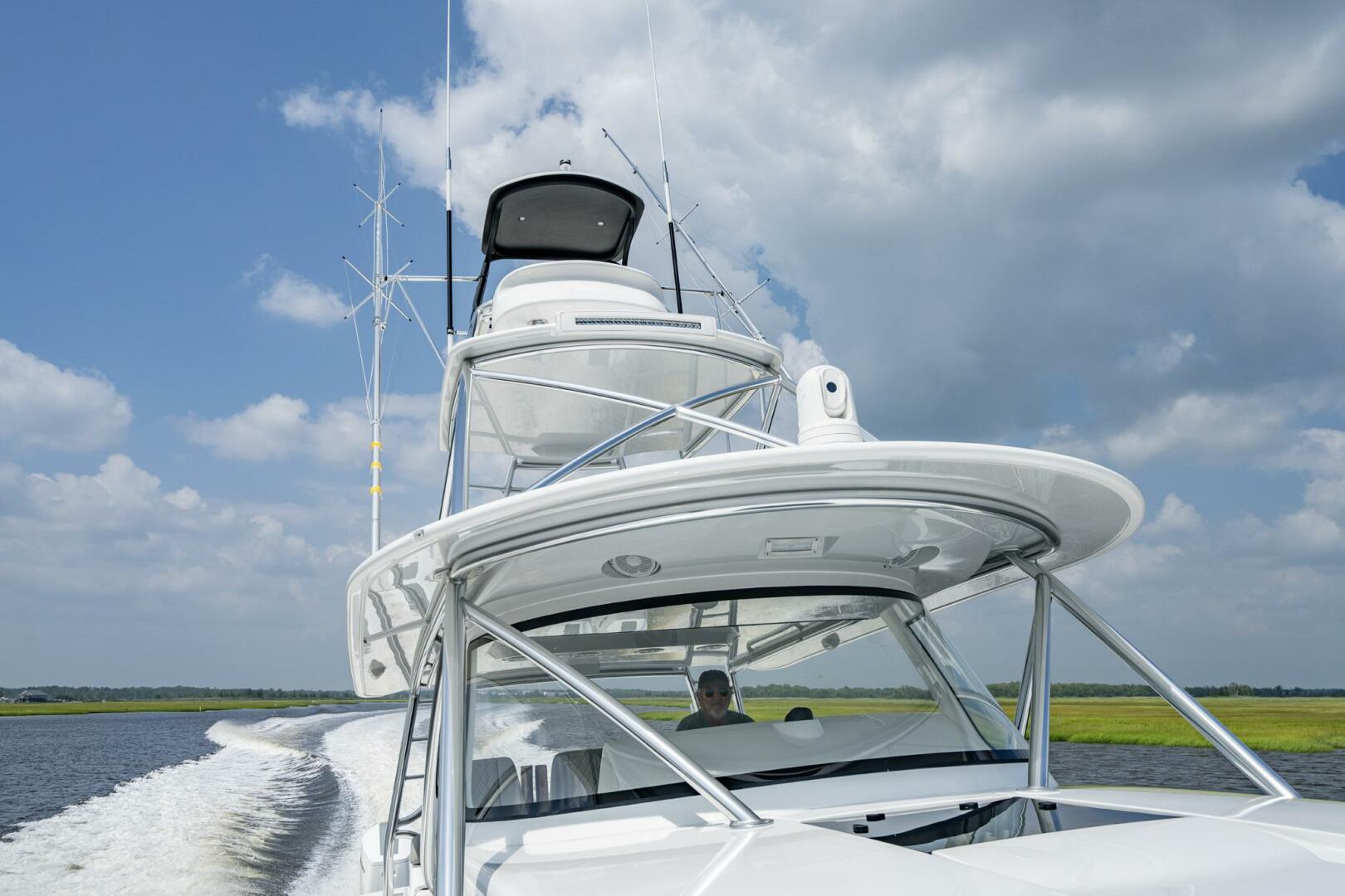 Slide: The Image of Valhalla Boatworks V-55 Center Console 2024 - 3783086