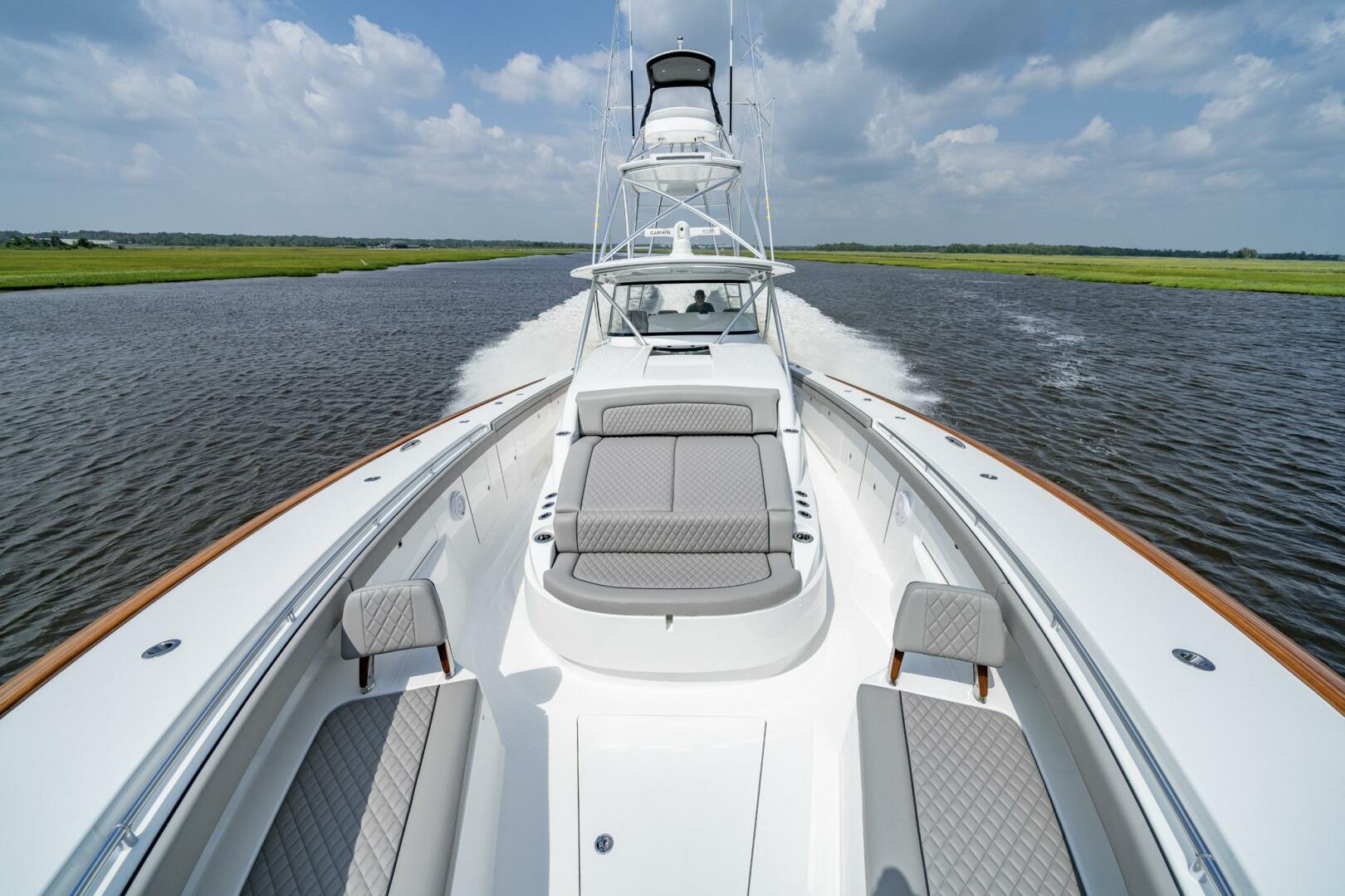 Slide: The Image of Valhalla Boatworks V-55 Center Console 2024 - 3783087