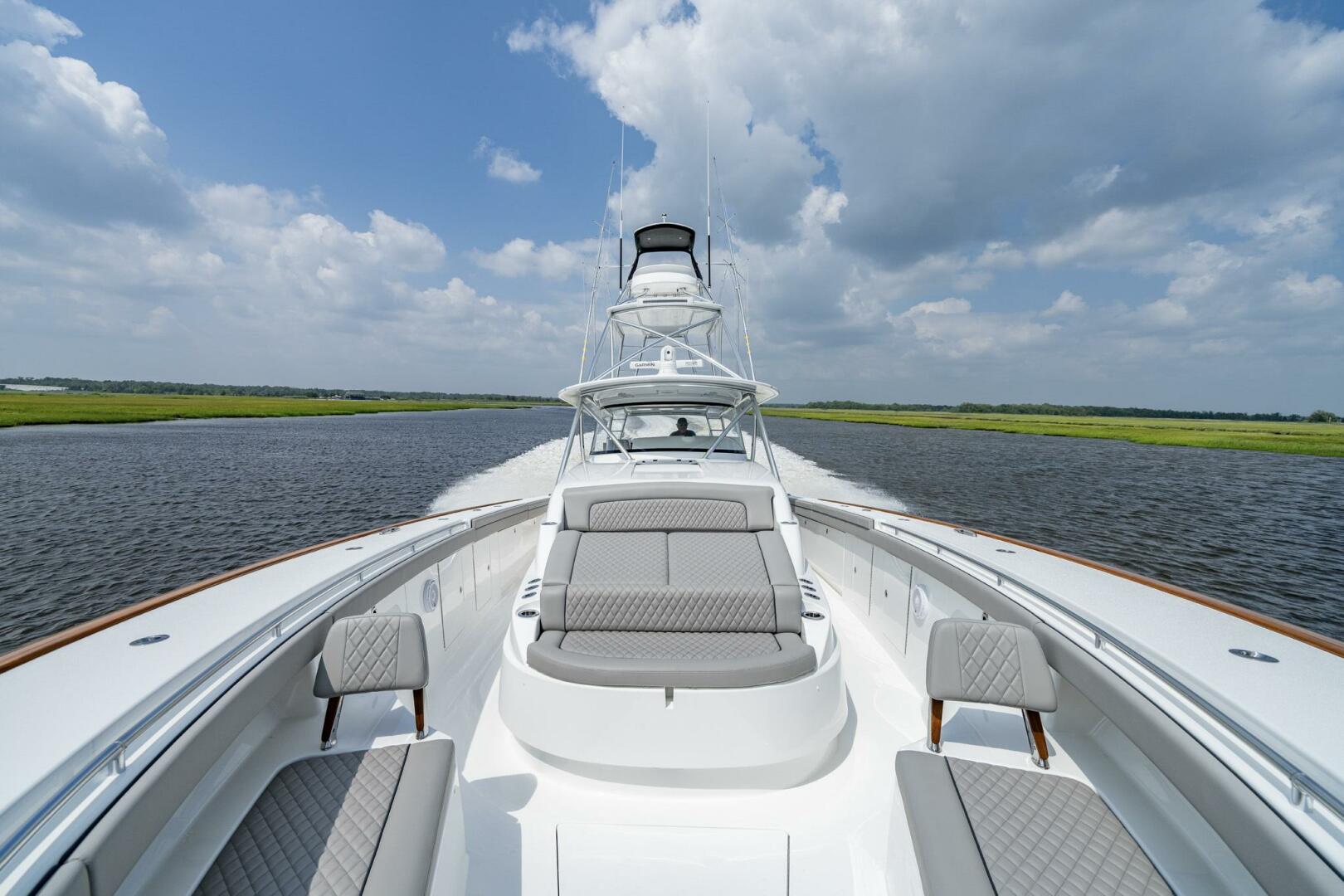Slide: The Image of Valhalla Boatworks V-55 Center Console 2024 - 3783088