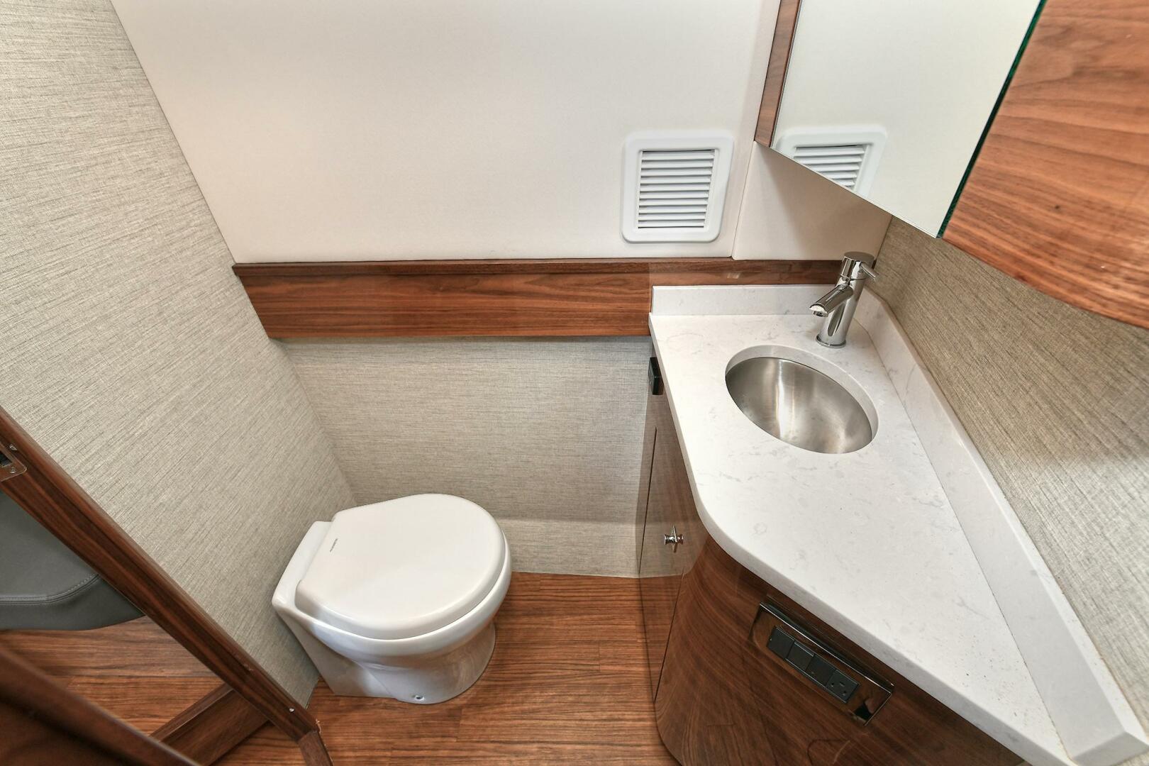 Slide: The Image of Valhalla Boatworks V-55 Center Console 2024 - 3833691