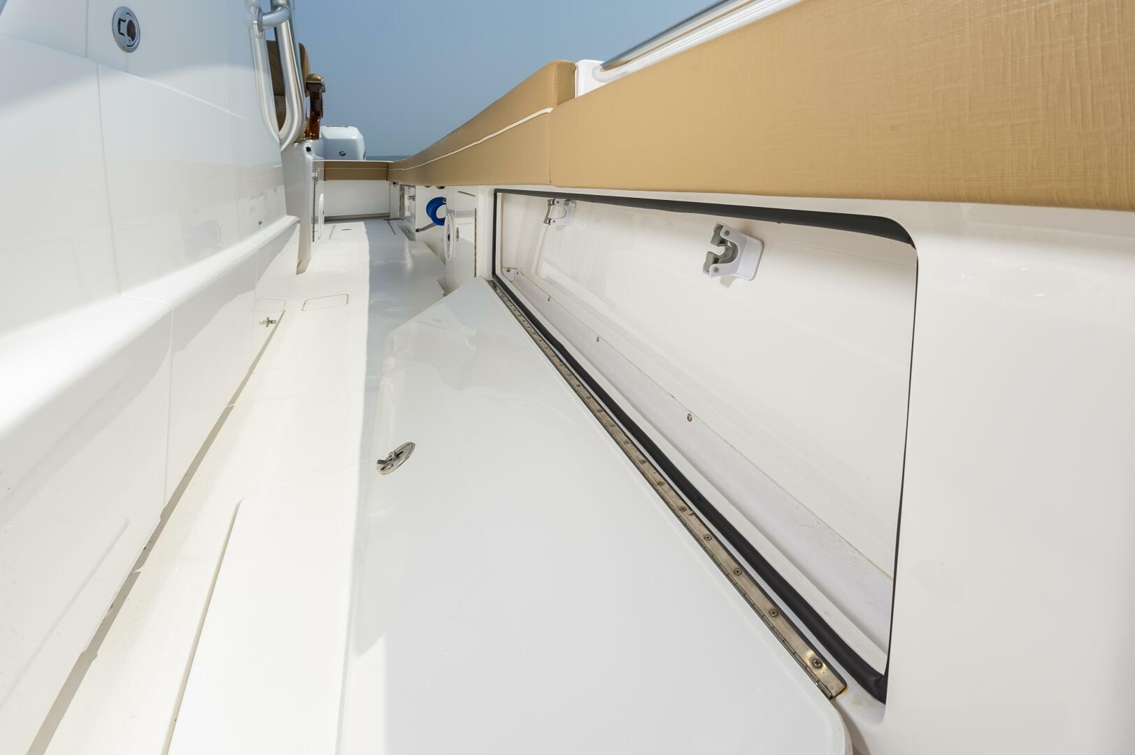 Slide: The Image of Valhalla Boatworks V37 2021 - 4559566